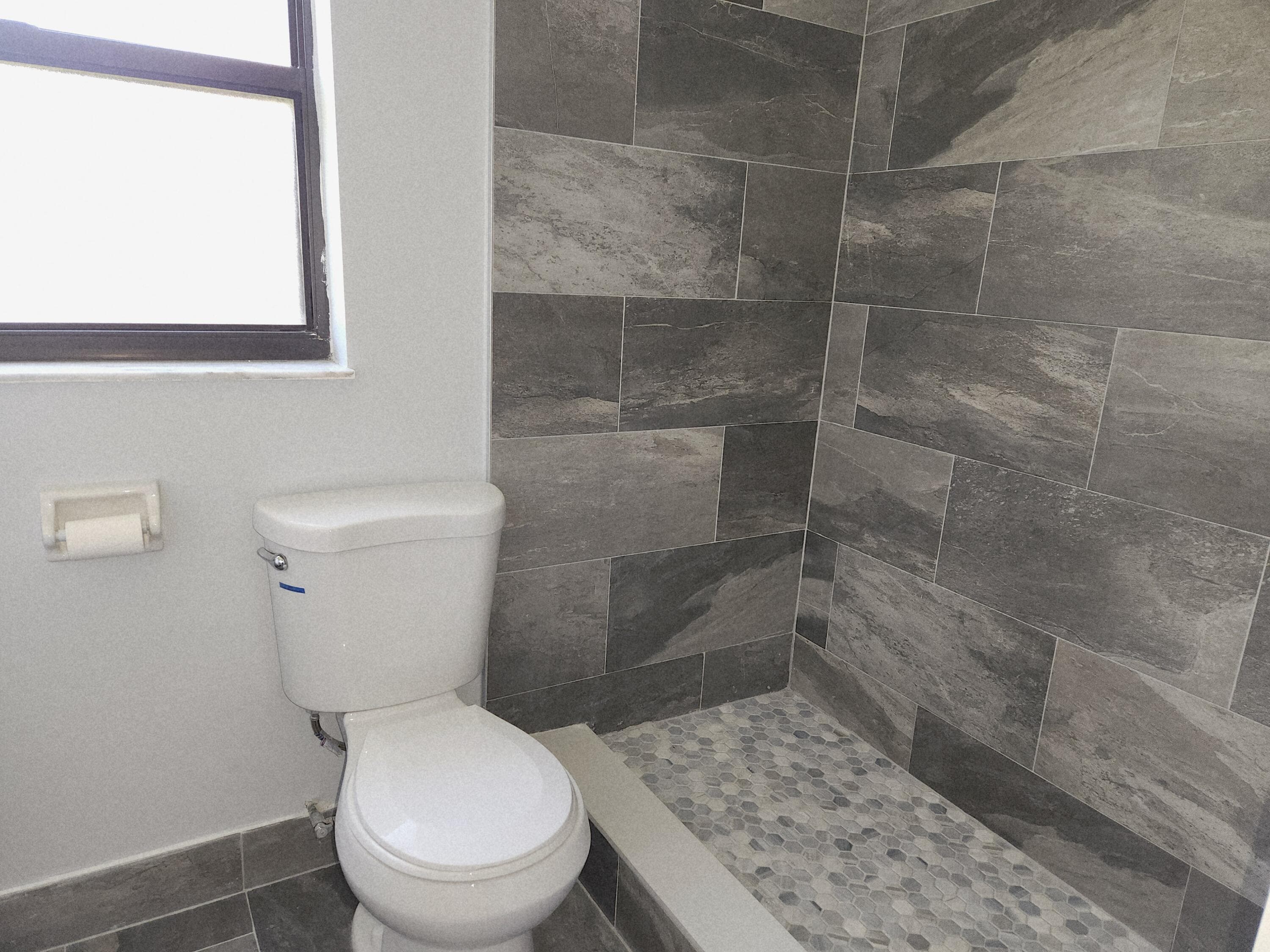 2050 Oleander Boulevard 8-109, Fort Pierce, FL 34950 — photo 5 of 11