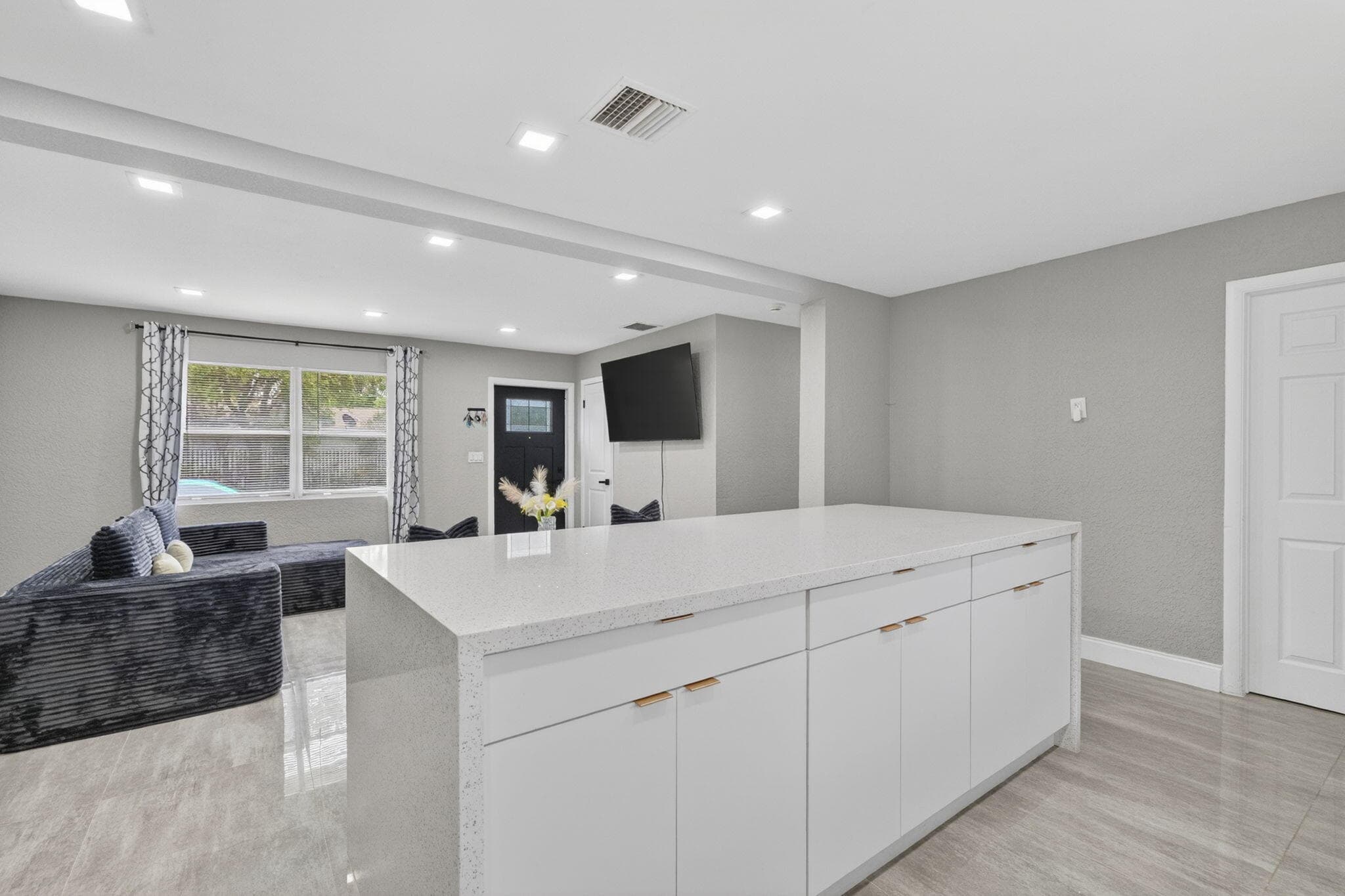 800 NW 6th Avenue, Pompano Beach, FL 33060 — photo 11 of 24
