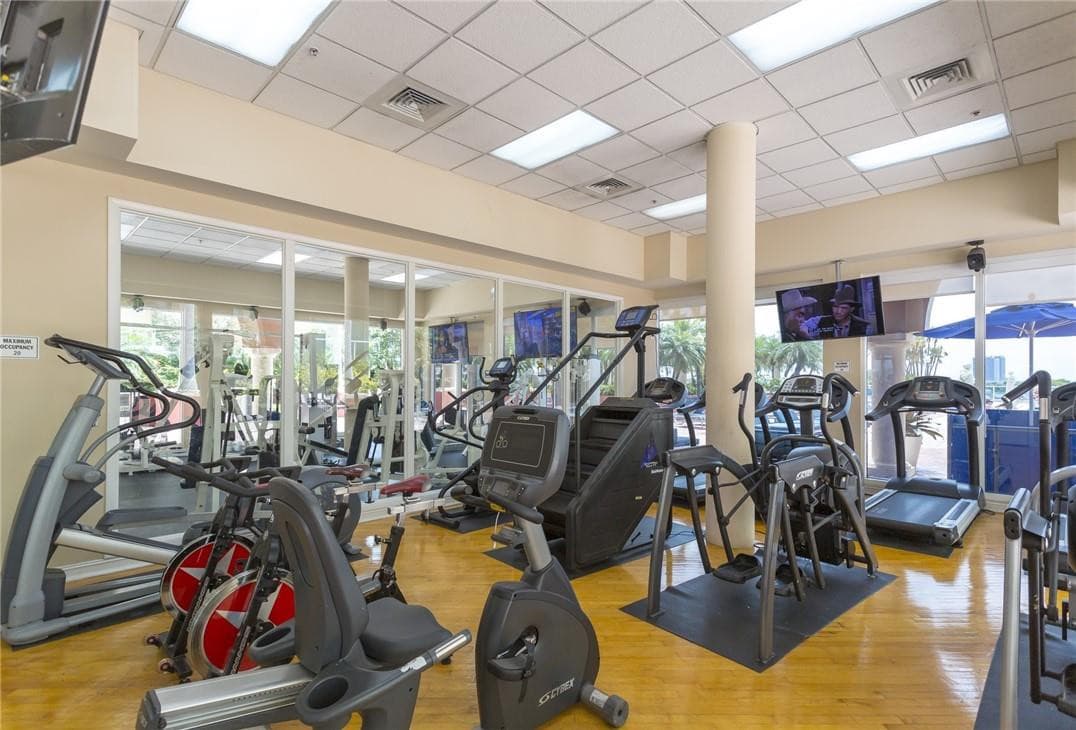 16900 N Bay Road 1-601, Sunny Isles Beach, FL 33160 — photo 17 of 27