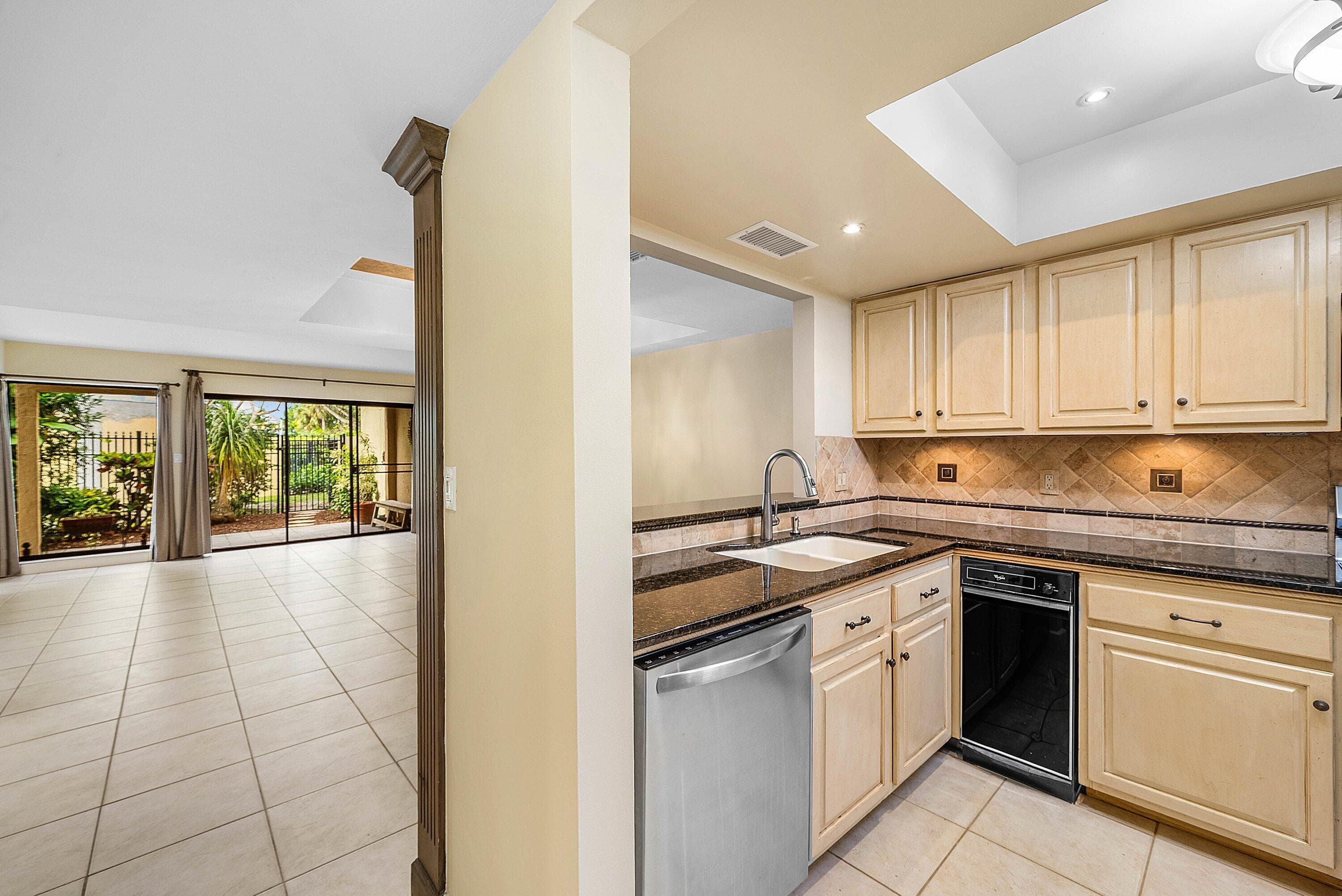 5664 Santiago Circle, Boca Raton, FL 33433 — photo 15 of 71