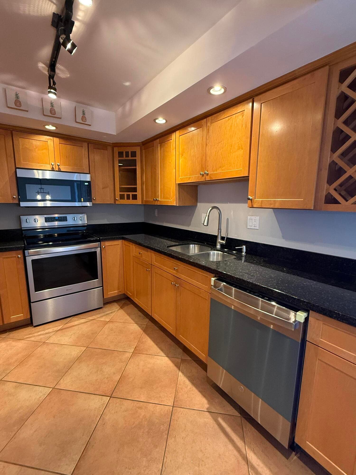 531 N Ocean Boulevard 1805, Pompano Beach, FL 33062 — photo 12 of 50