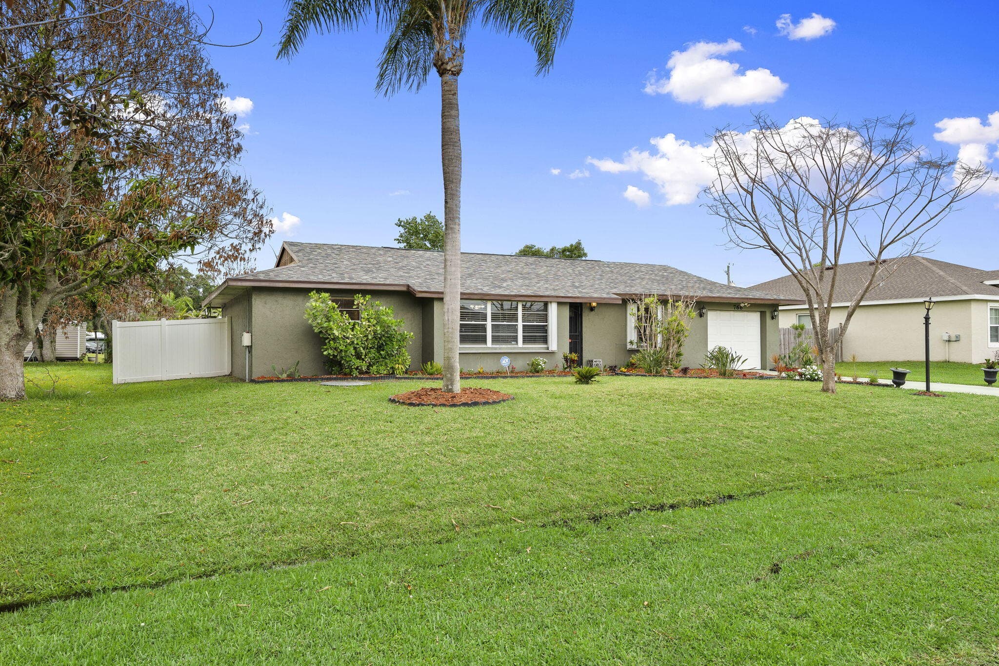 766 SW Byron Street, Port St. Lucie, FL 34983 — photo 4 of 40