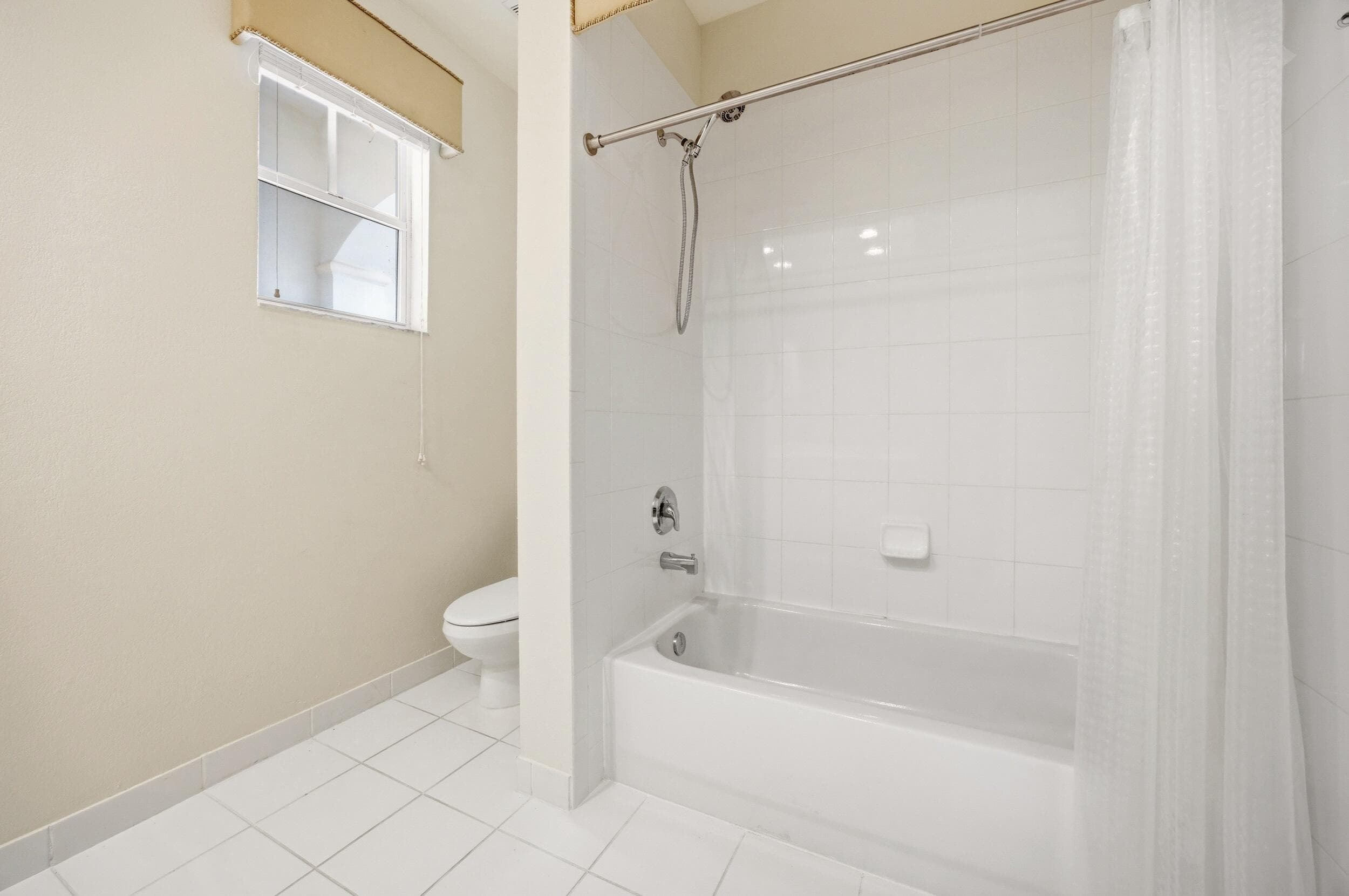 195 Sedona Way, Palm Beach Gardens, FL 33418 — photo 45 of 76