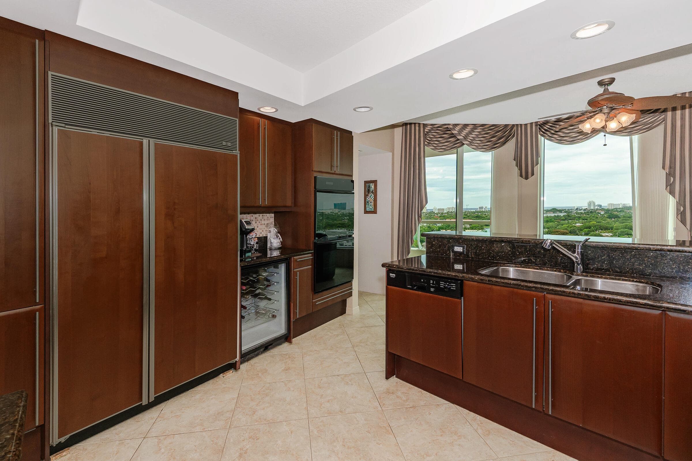 411 N New River Dr Drive E 1703, Fort Lauderdale, FL 33301 — photo 29 of 55