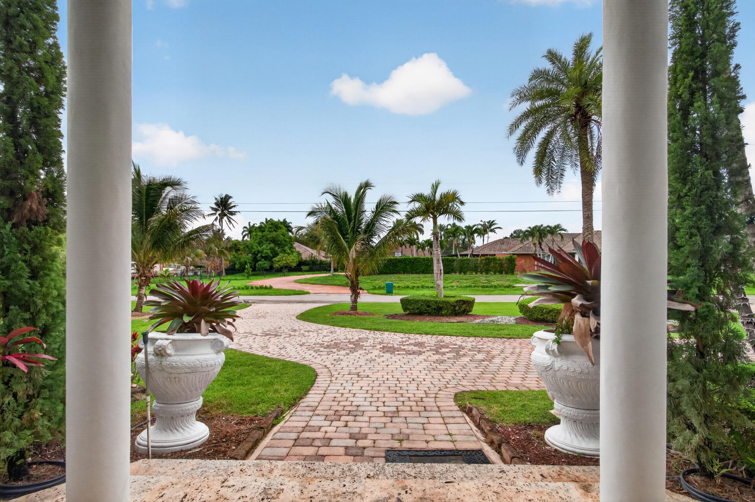 16541 SW 62nd Street, Southwest Ranches, FL 33331 — photo 7 of 43