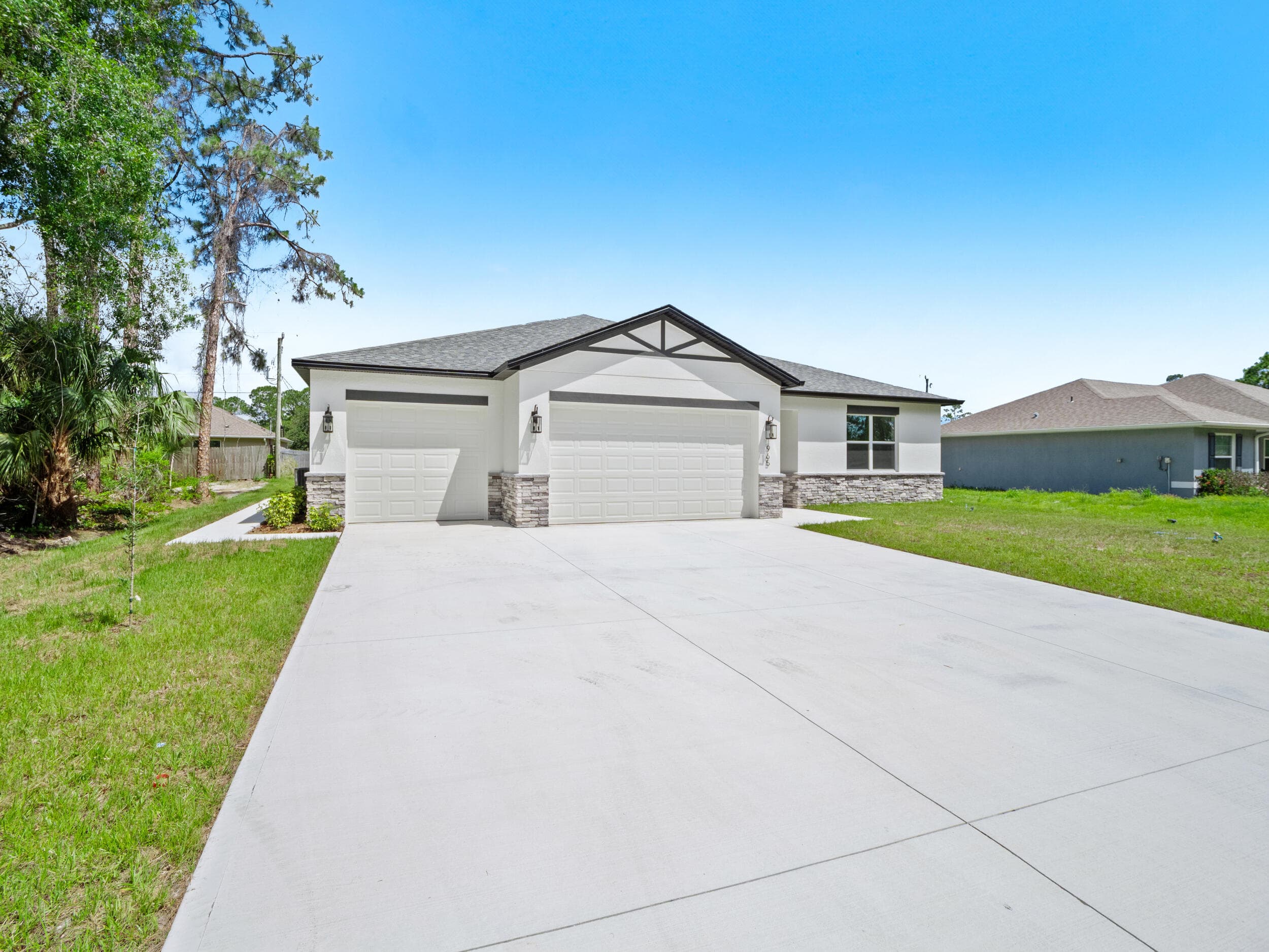 965 Quinn Street SE, Palm Bay, FL 32909 — photo 2 of 65