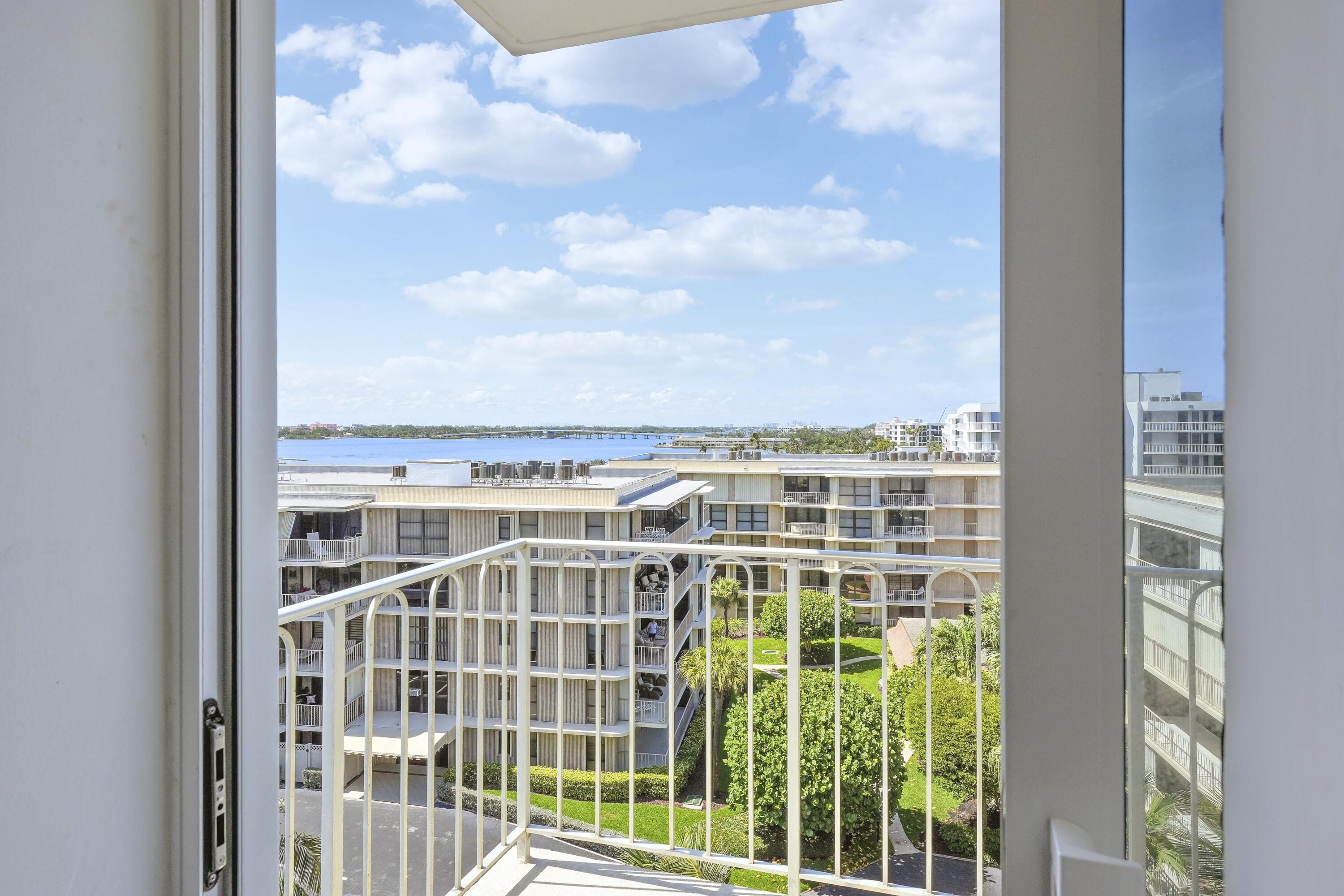 3230 S Ocean Boulevard D-607, Palm Beach, FL 33480 — photo 15 of 31