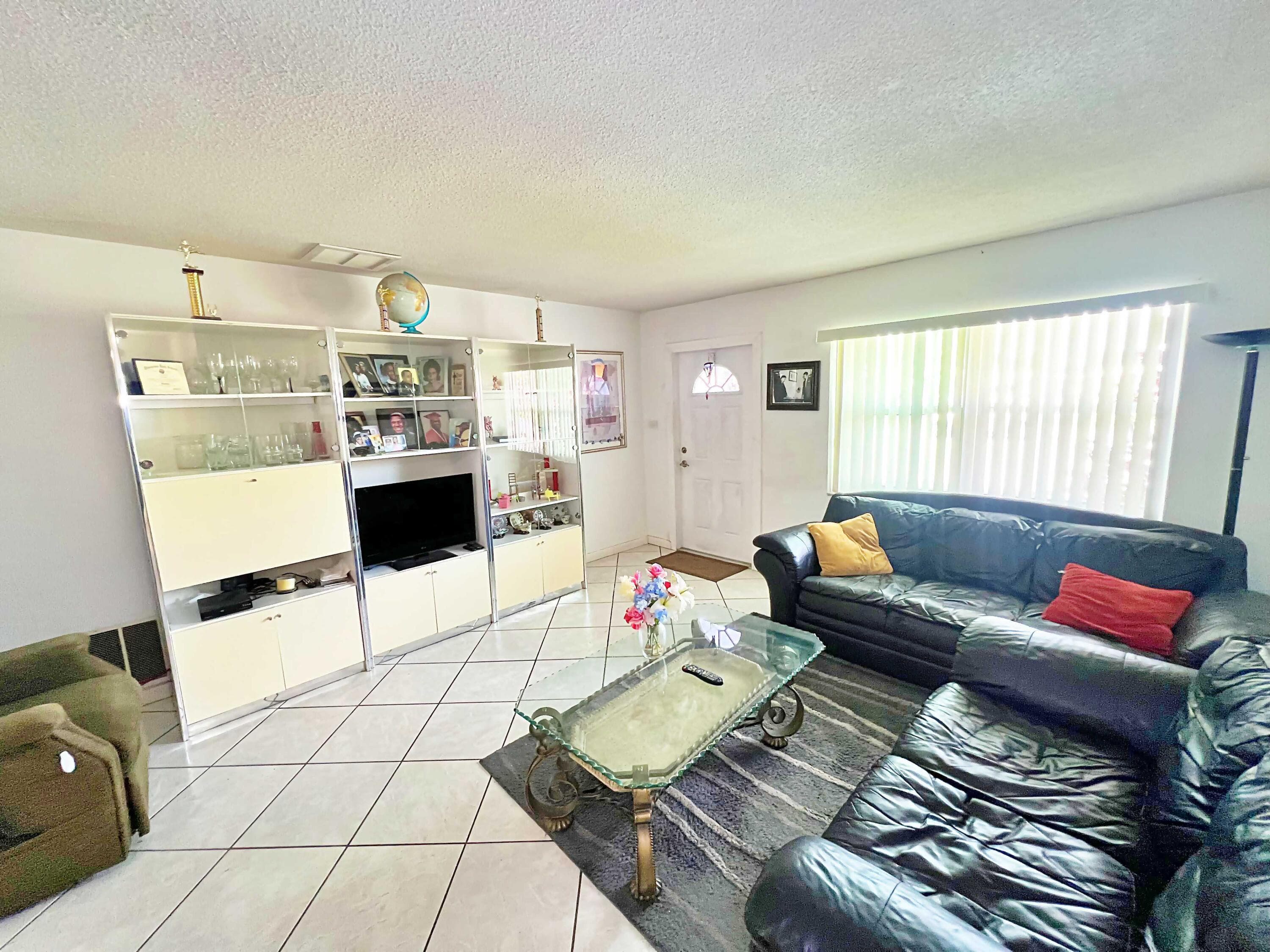 5715 NW 84th Terrace, Tamarac, FL 33321 — photo 31 of 40