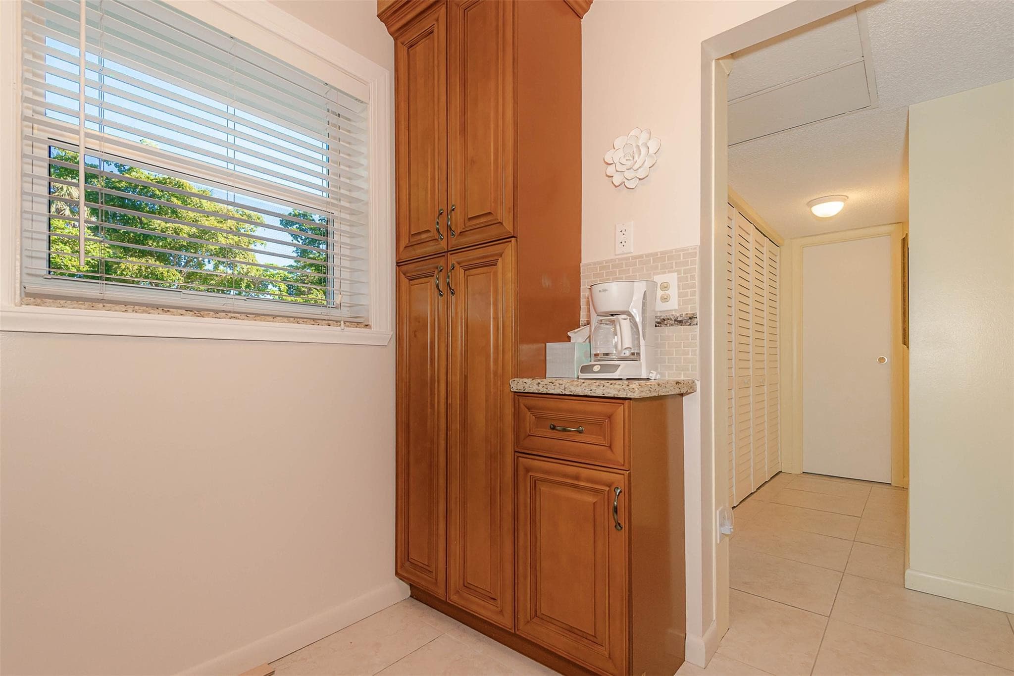 3431 NW 50th Avenue 104, Lauderdale Lakes, FL 33319 — photo 6 of 34