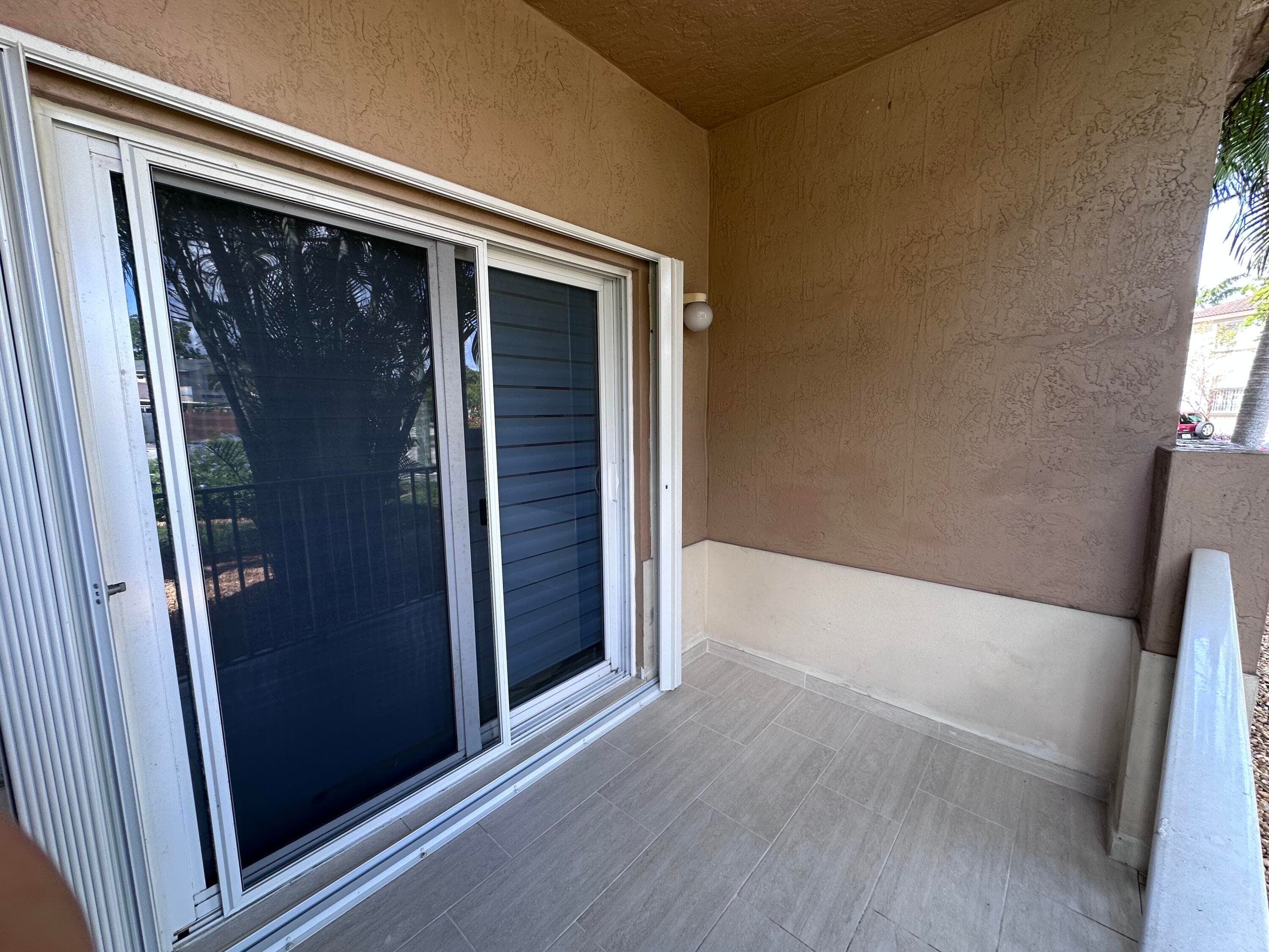 300 E 4th Street 103, Hialeah, FL 33010 — photo 2 of 27