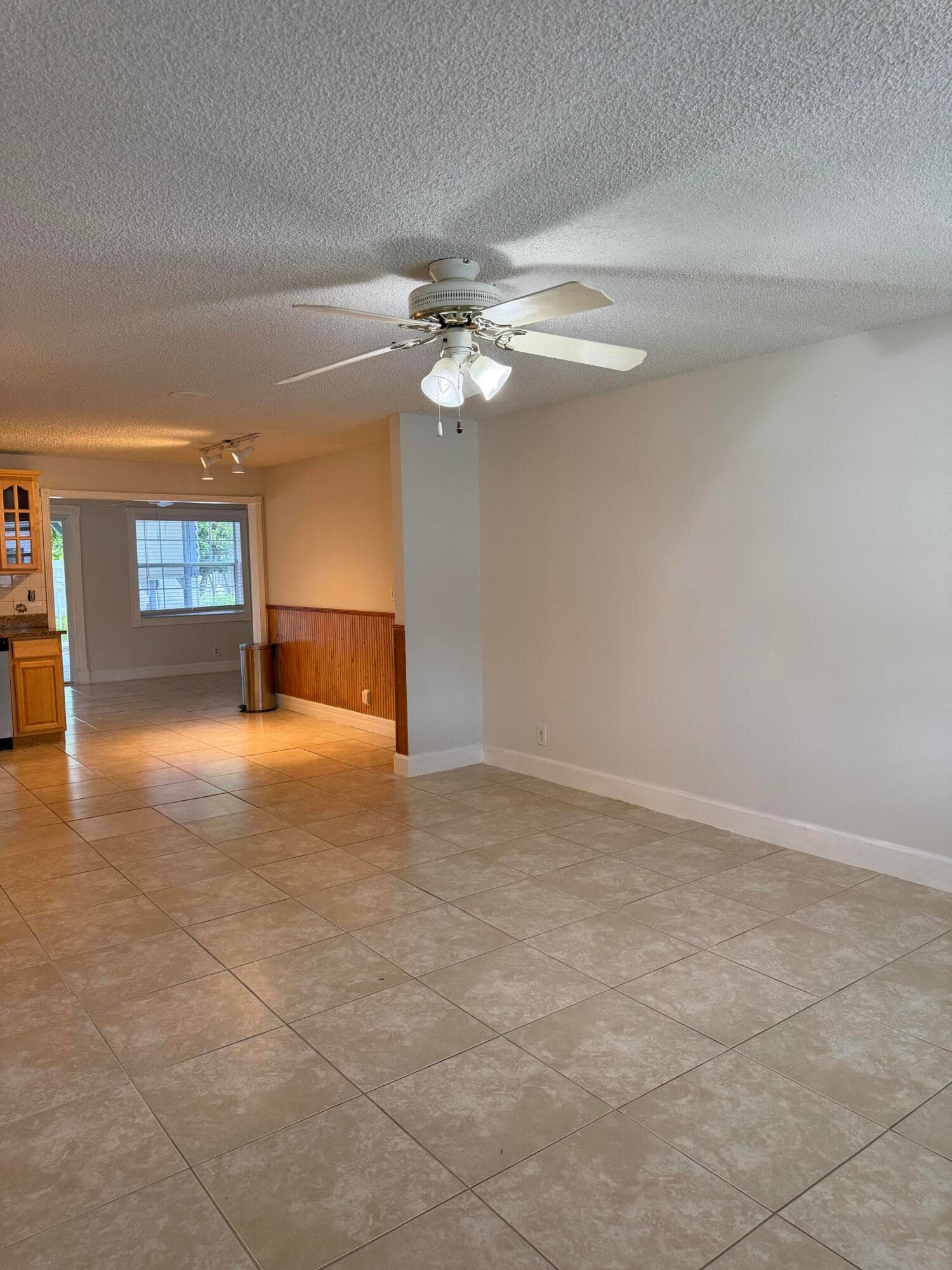 4655 Appaloosa Street, West Palm Beach, FL 33417 — photo 10 of 32