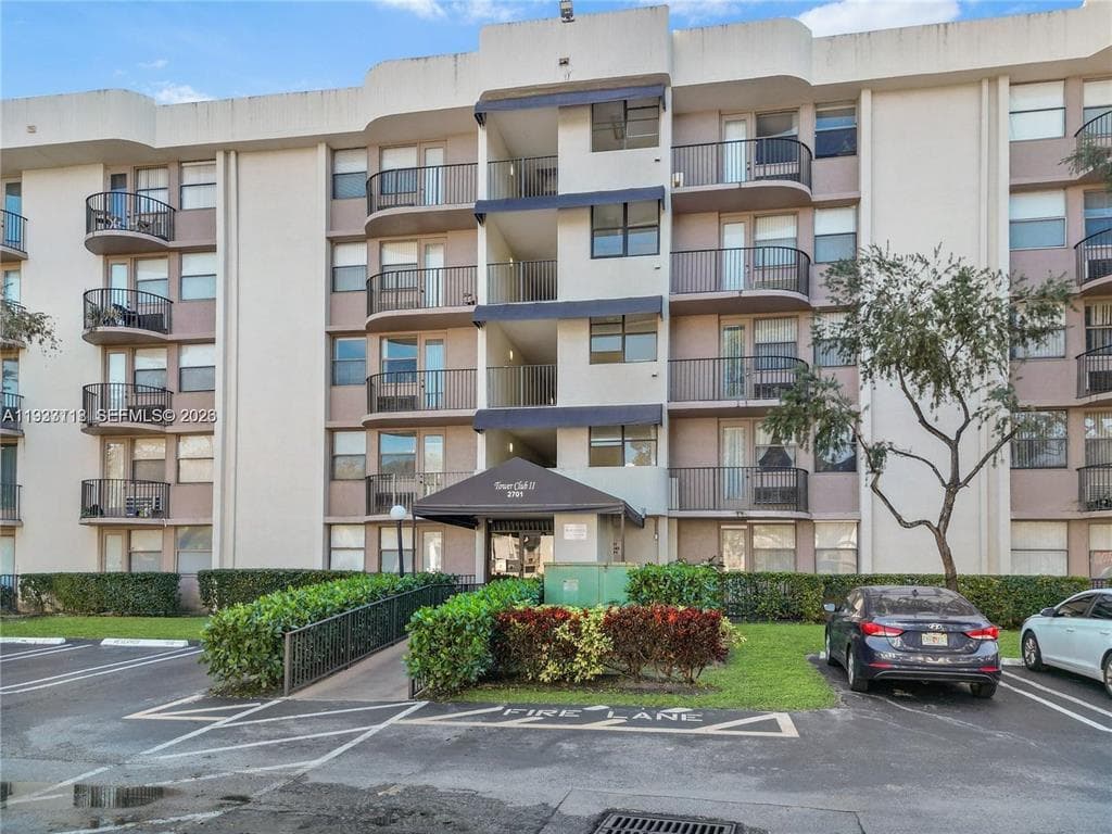 2701 Riverside Drive Apt 516, Coral Springs, FL 33065 — photo 1 of 10