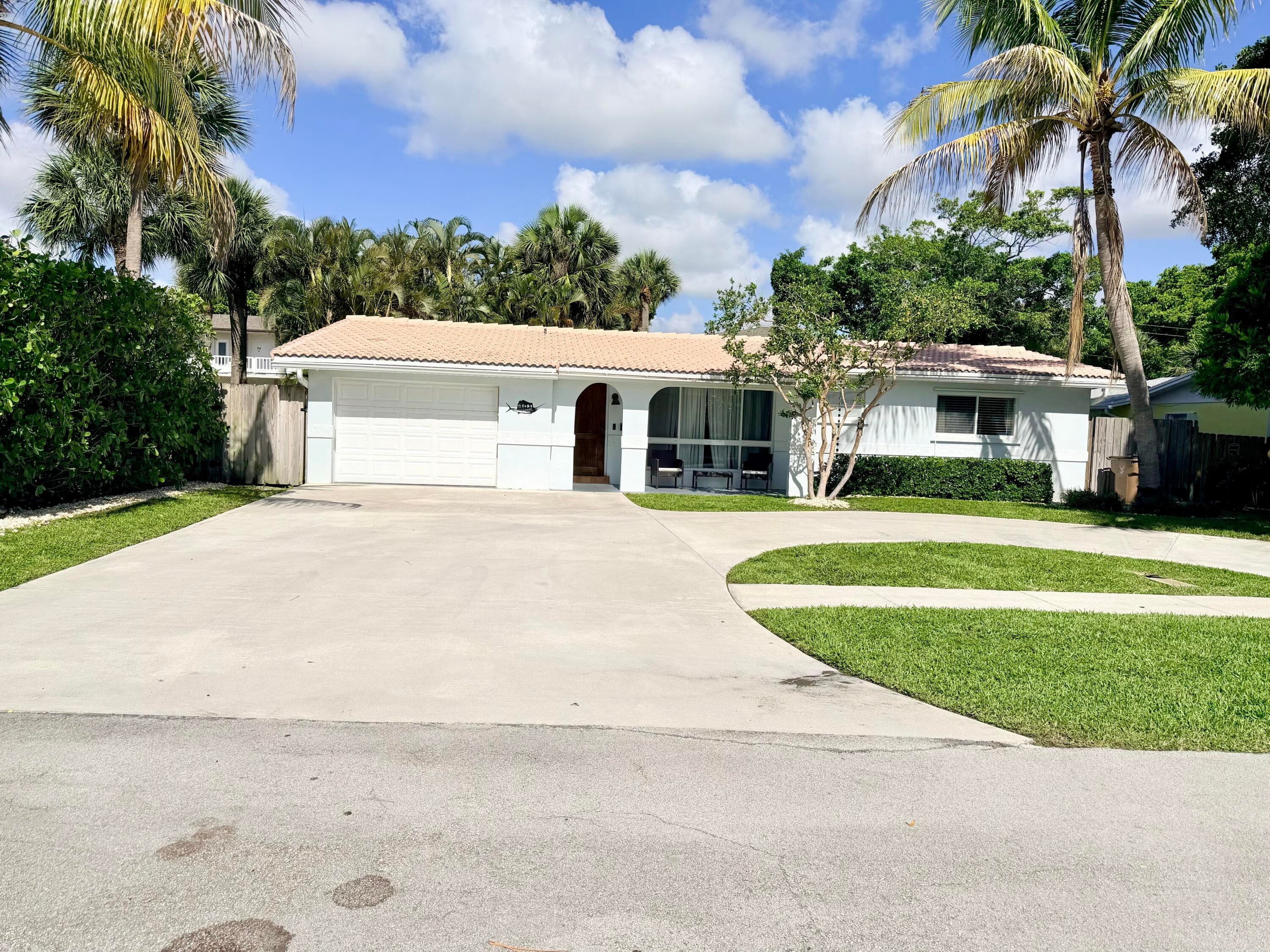 401 SE 3rd Terrace, Deerfield Beach, FL 33441 — photo 1 of 17