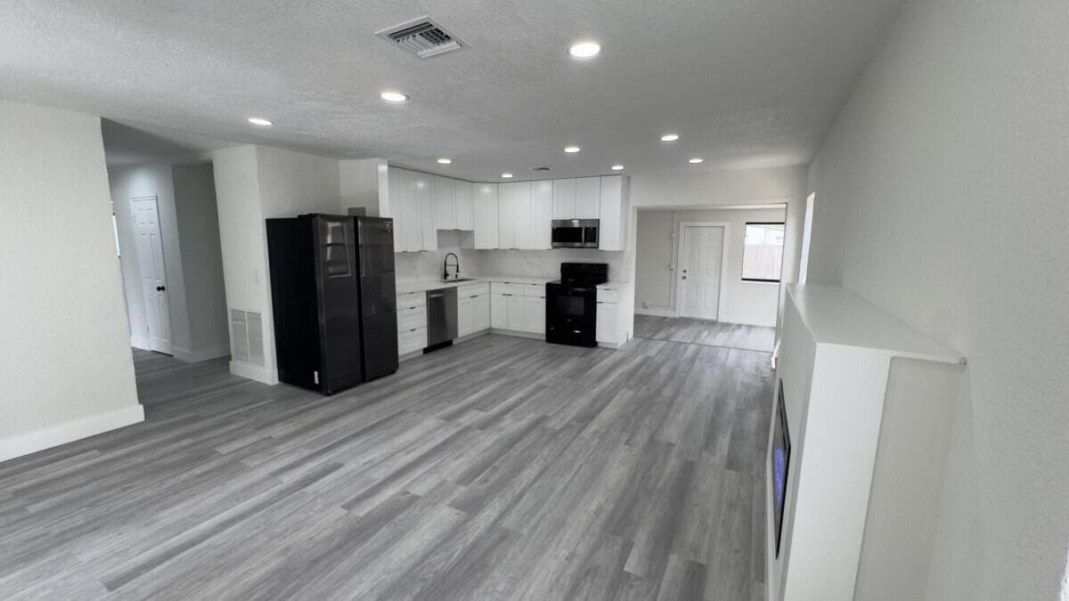 235 SW 21st Way, Fort Lauderdale, FL 33312 — photo 6 of 12