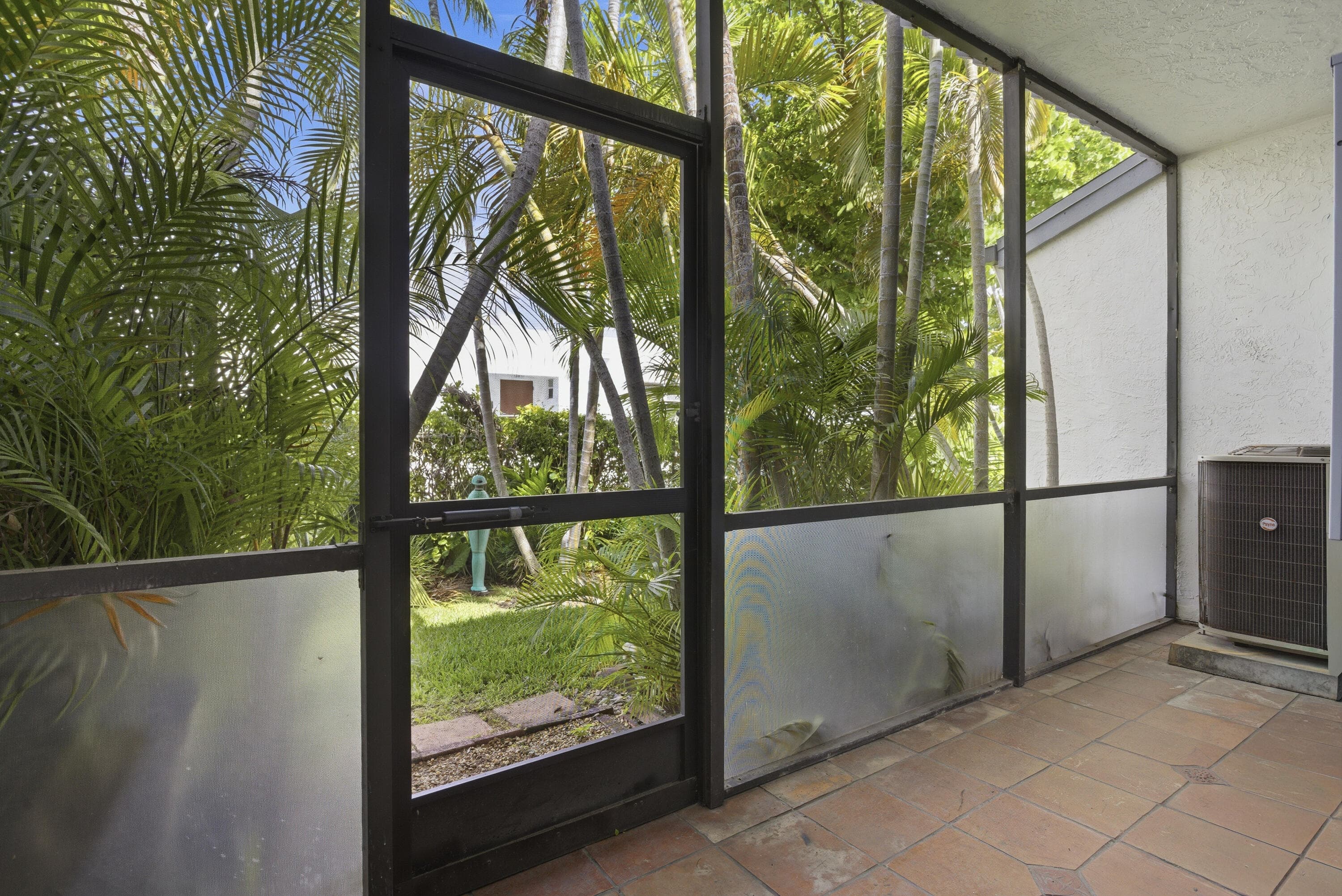 1512 N 15th Terrace, Hollywood, FL 33020 — photo 29 of 40