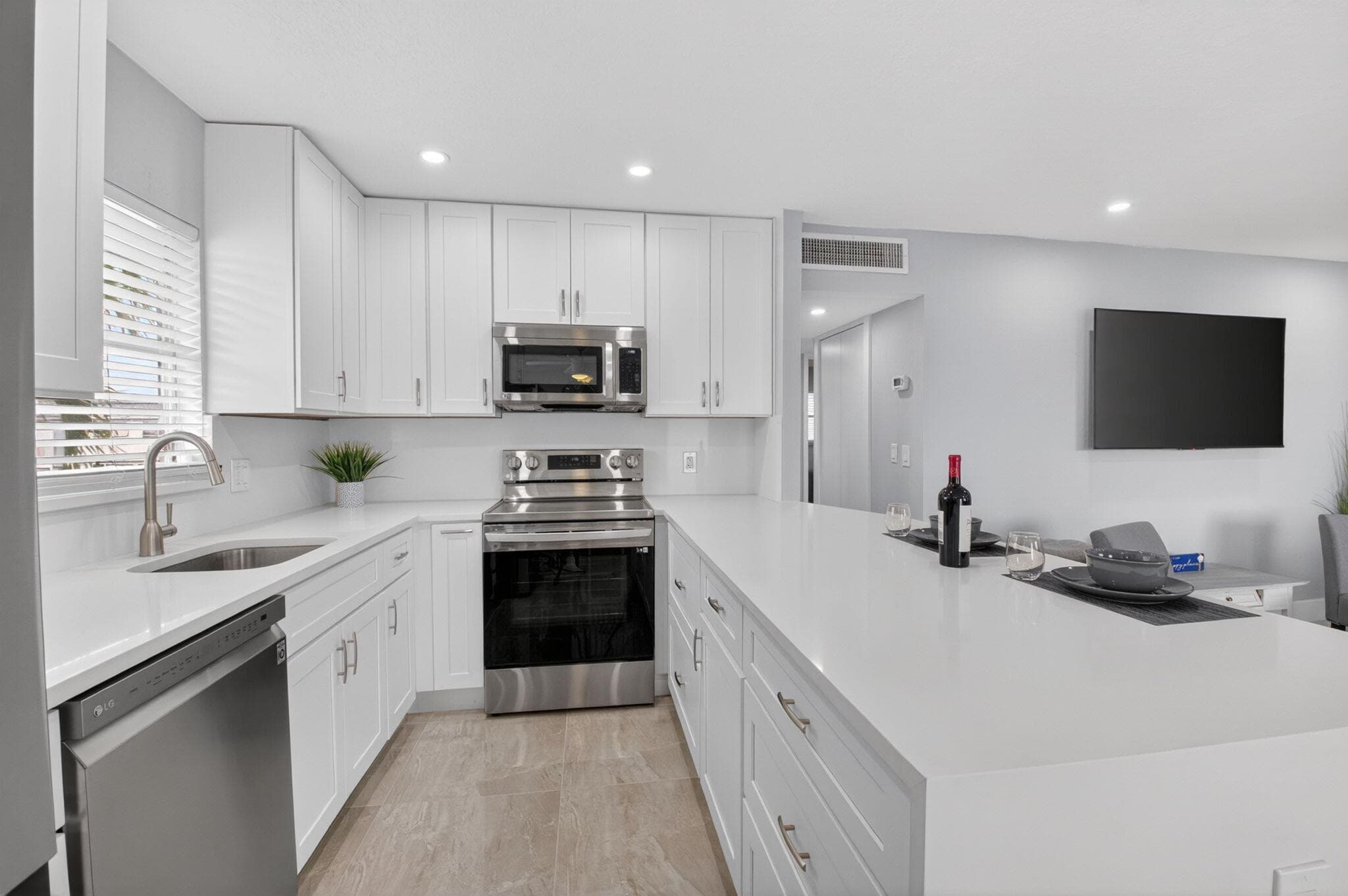 321 Saxony Trail G, Delray Beach, FL 33446 — photo 5 of 38