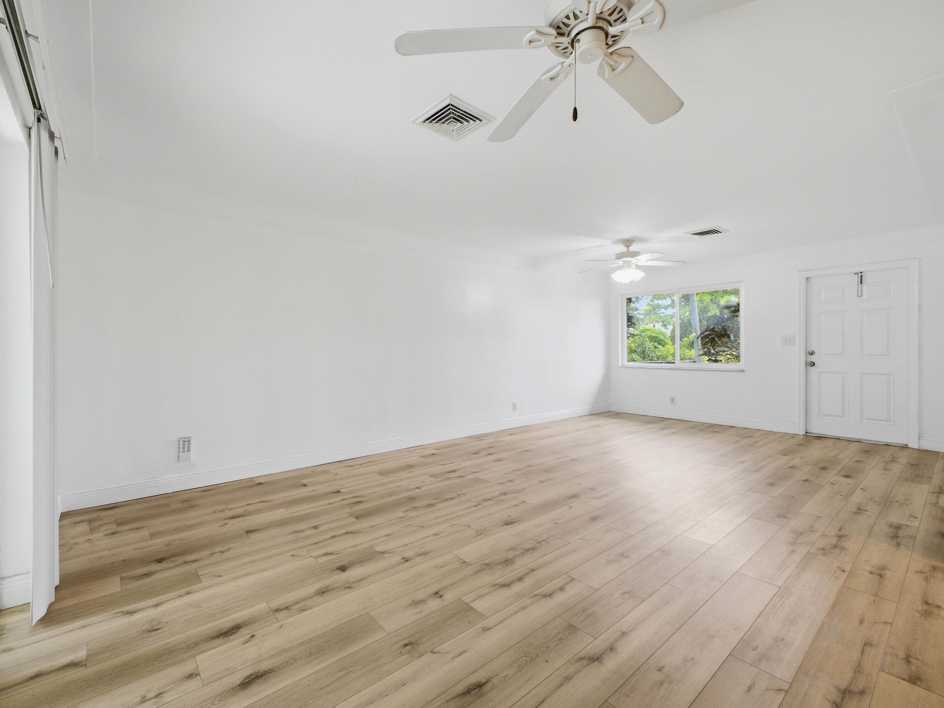 1680 NE 34th Lane, Oakland Park, FL 33334 — photo 20 of 49