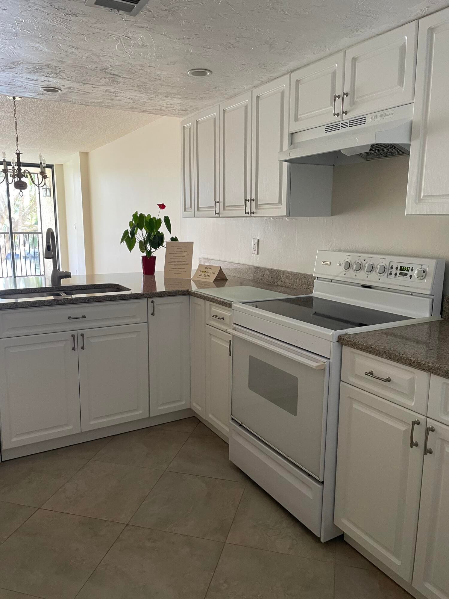 14 Royal Palm Way 204, Boca Raton, FL 33432 — photo 8 of 17