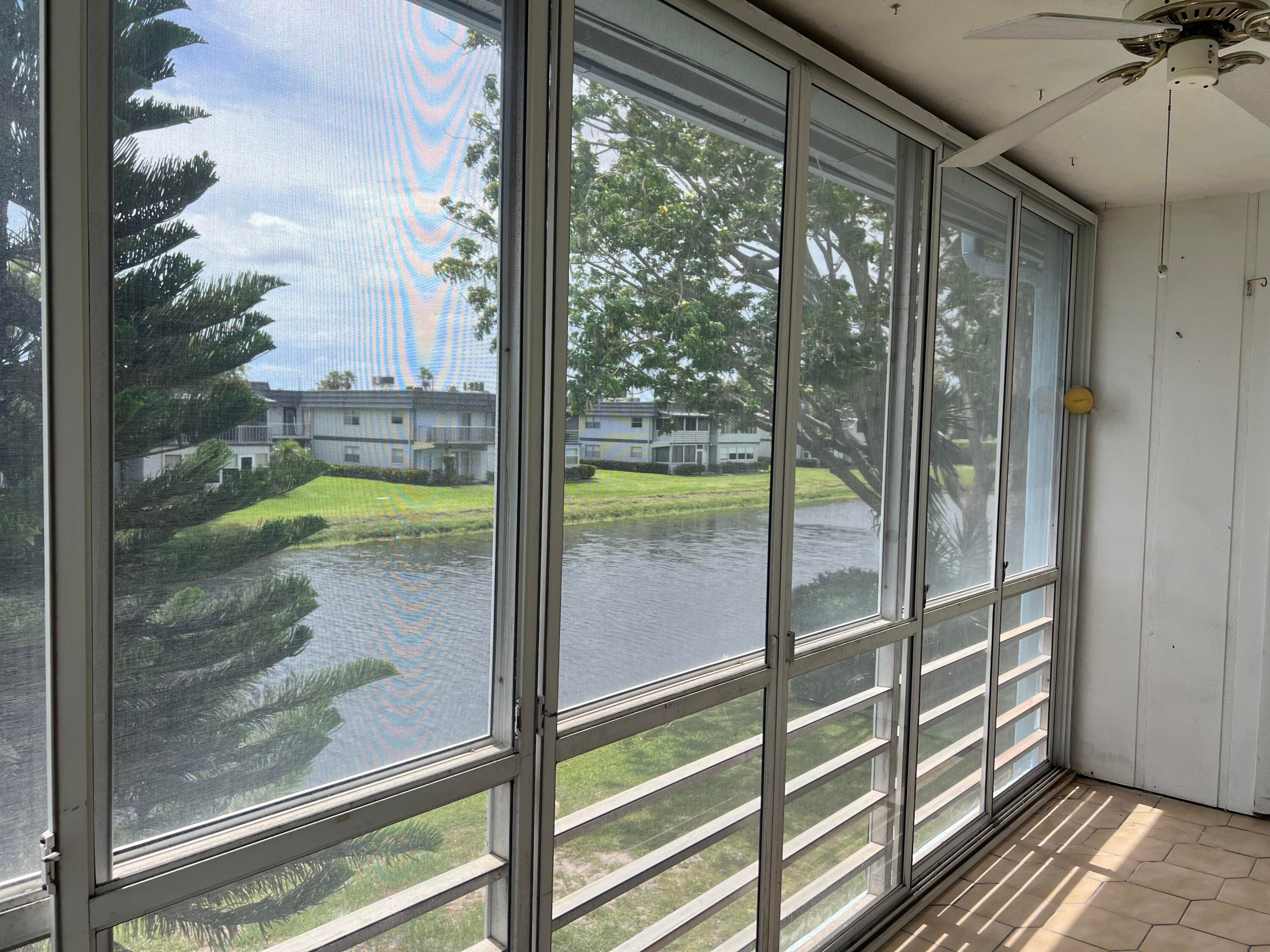 424 Saxony, Delray Beach, FL 33446 — photo 2 of 27