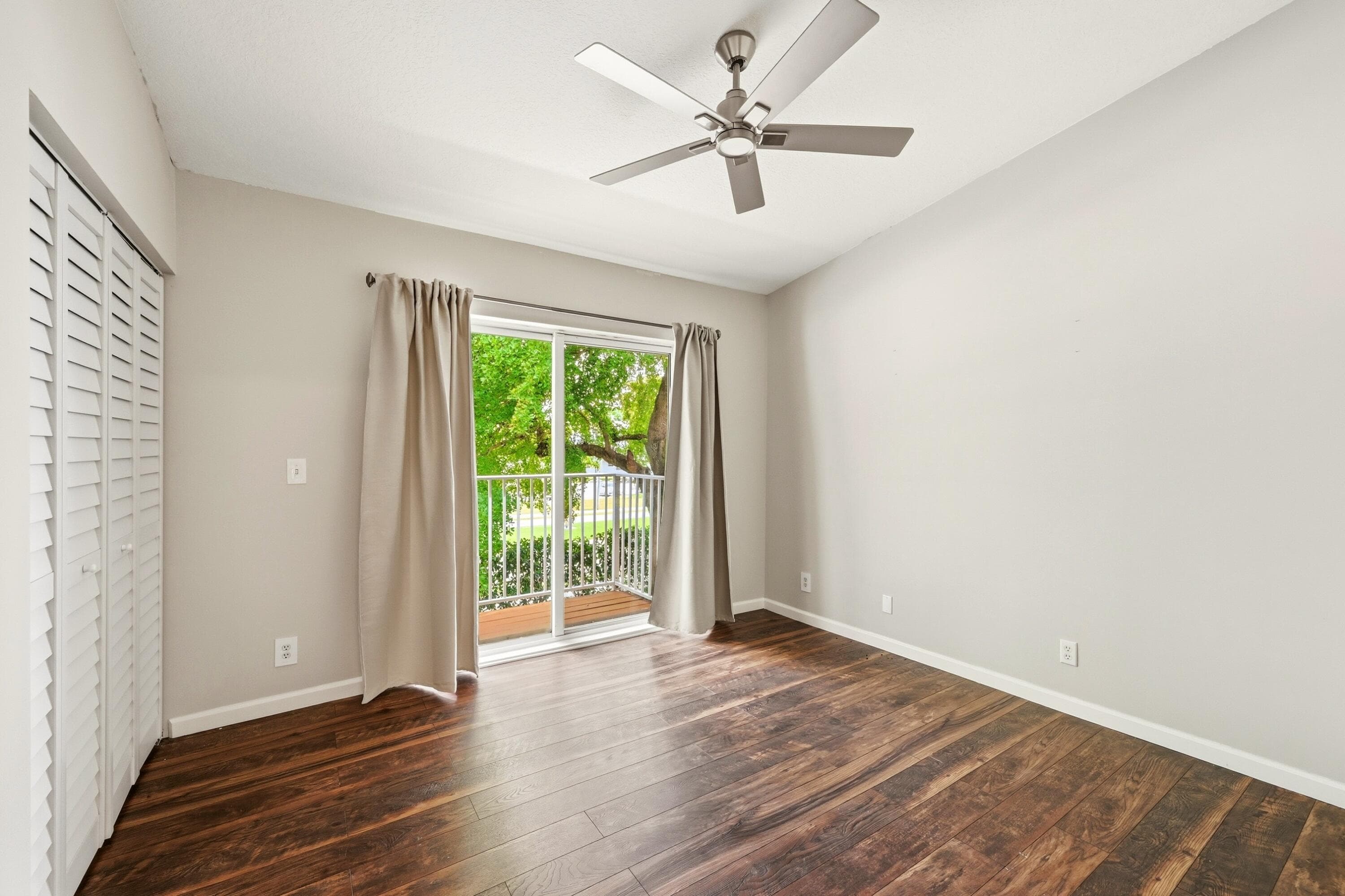 8464 Lagos De Campo Boulevard, Tamarac, FL 33321 — photo 16 of 43