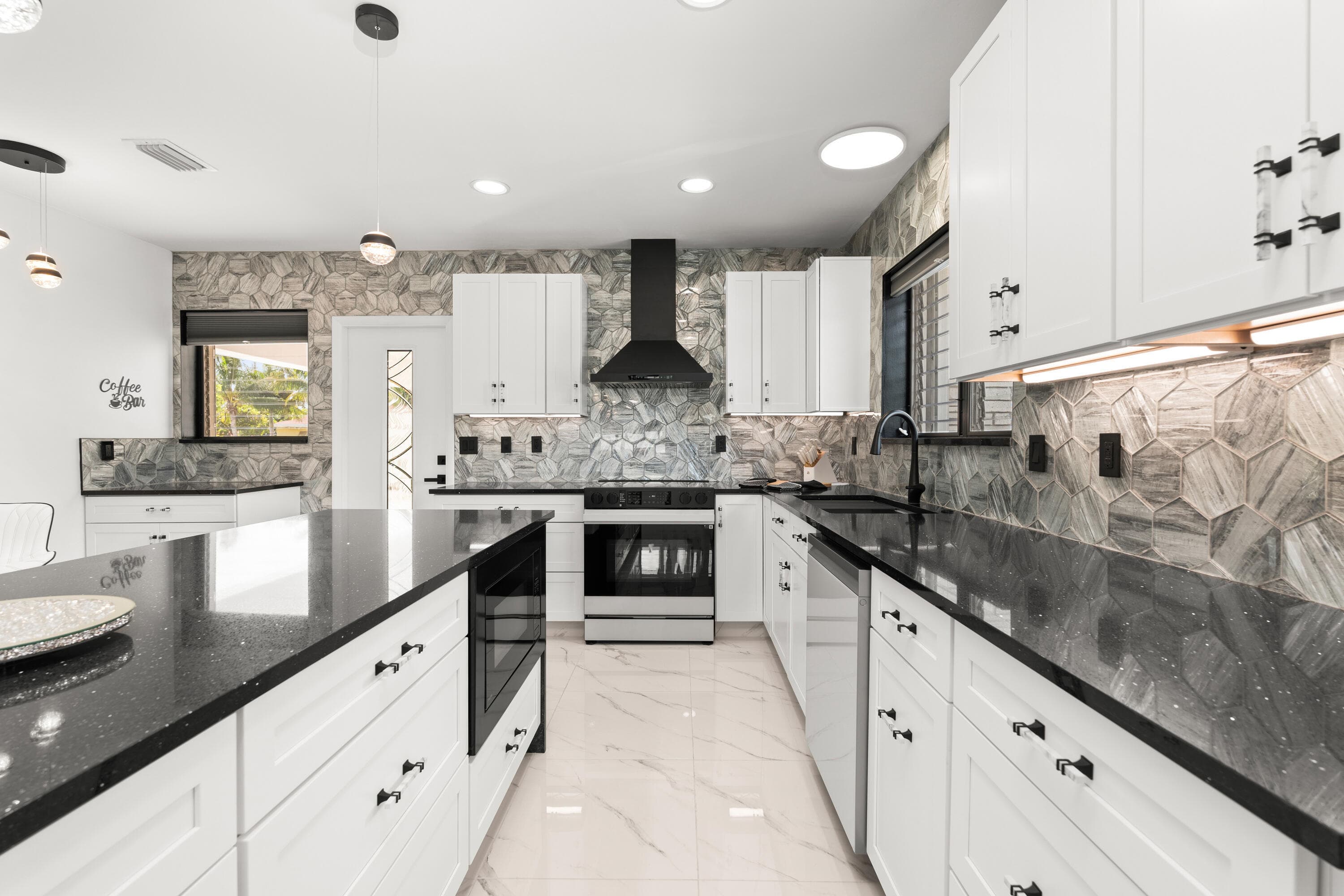 1428 N M Street, Lake Worth, FL 33460 — photo 4 of 29
