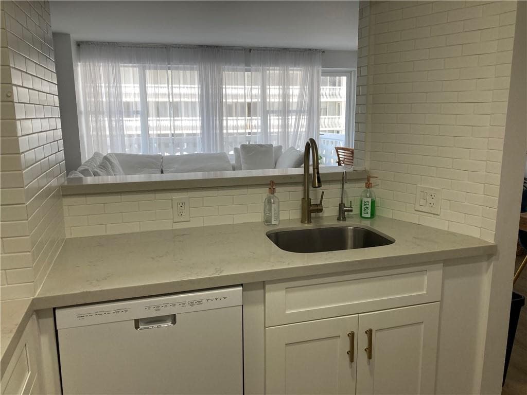 4010 N Galt Ocean Drive 414, Fort Lauderdale, FL 33308 — photo 11 of 22