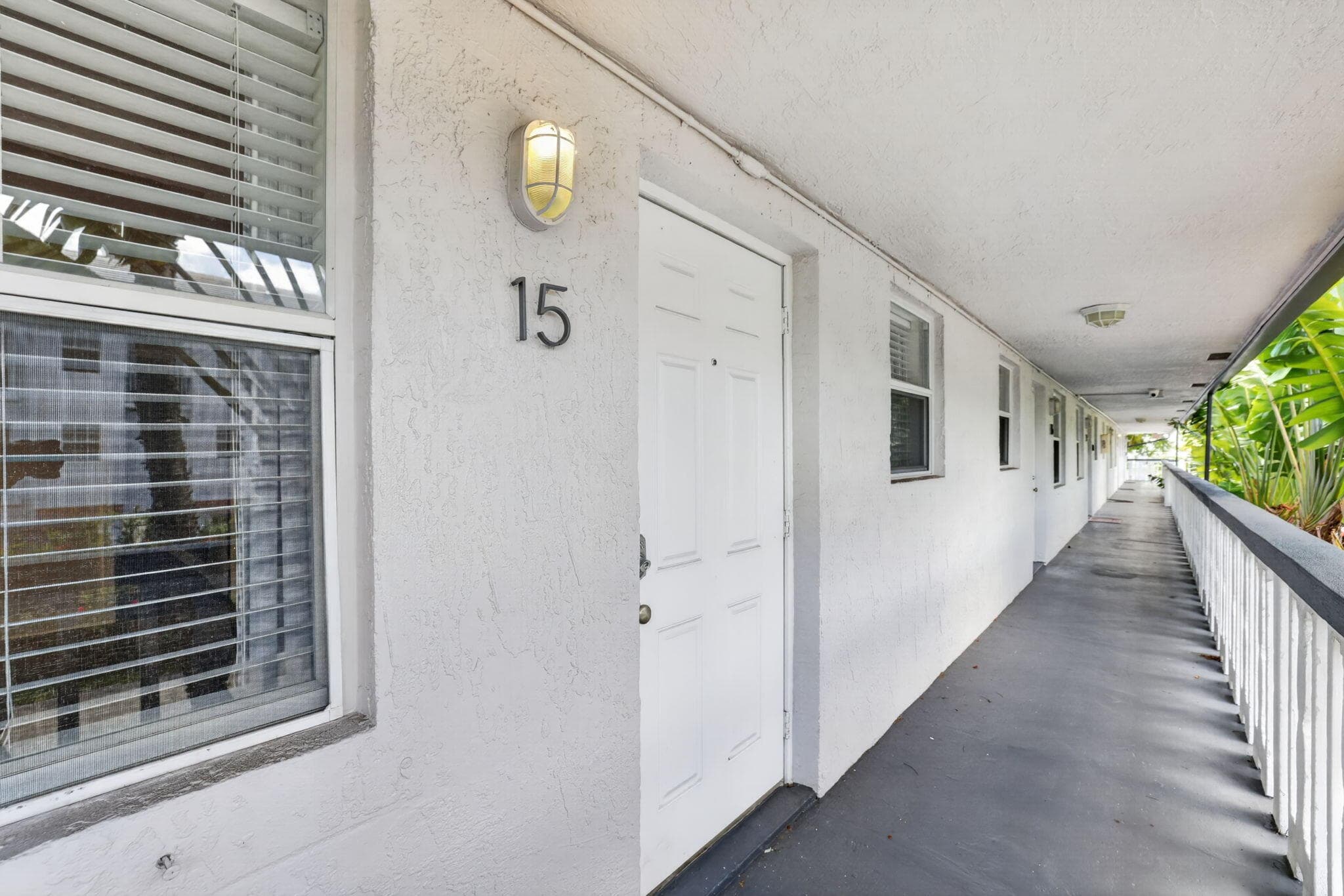 2741 NE 8th Avenue 15, Wilton Manors, FL 33334 — photo 2 of 28