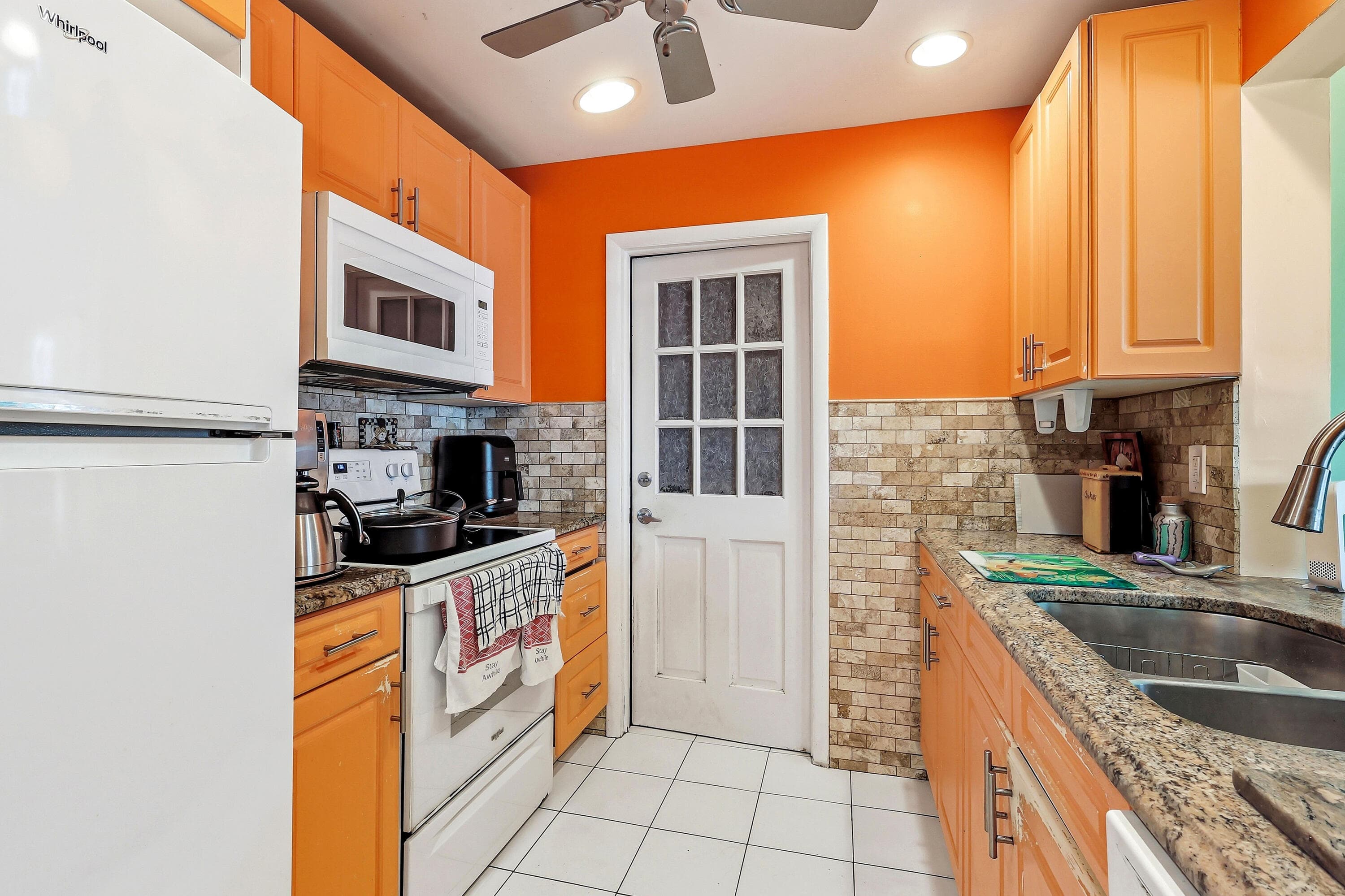 712 SW 18th Street, Boynton Beach, FL 33426 — photo 10 of 16