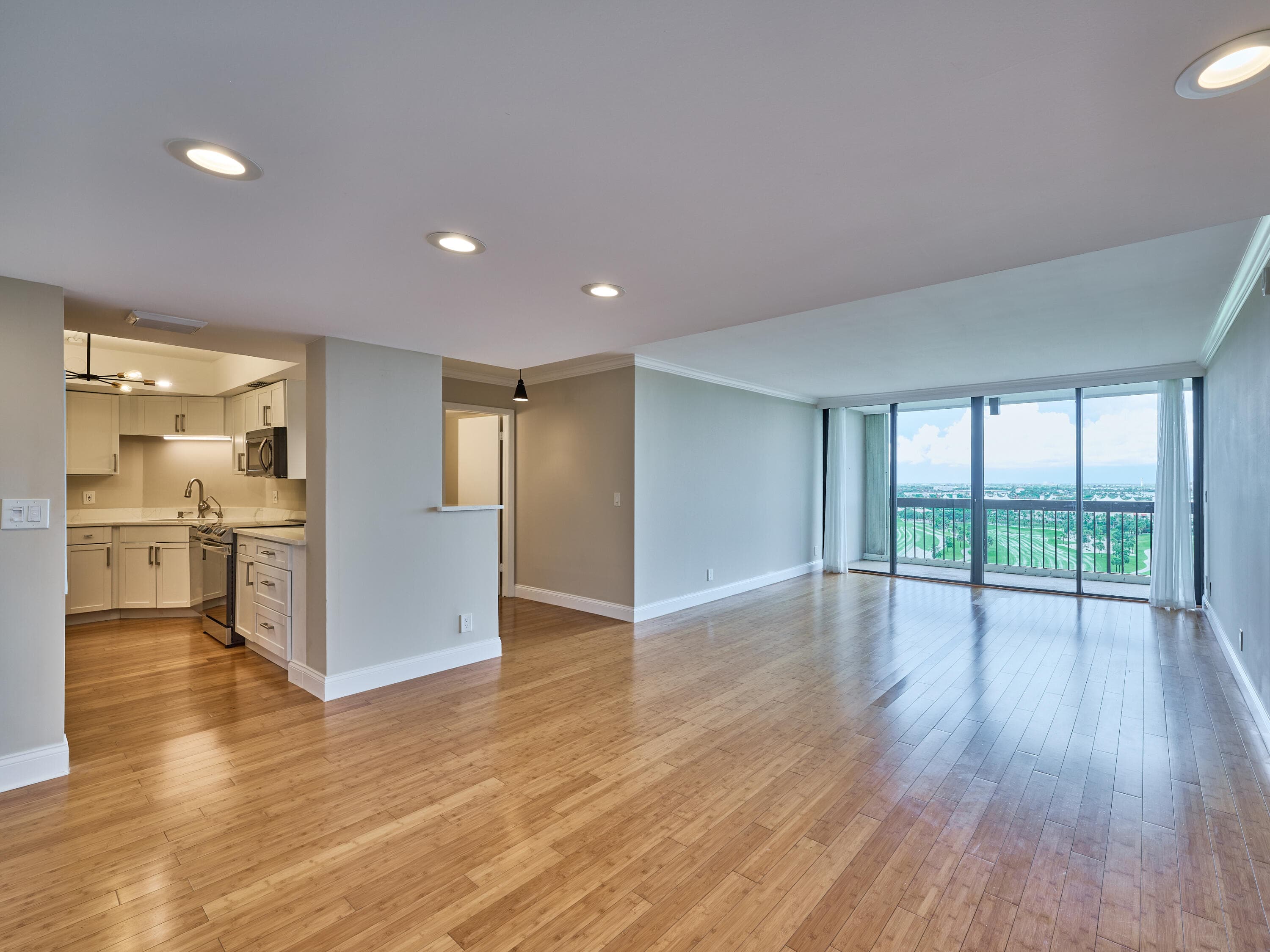 2425 Presidential Way 1405, West Palm Beach, FL 33401 — photo 19 of 39