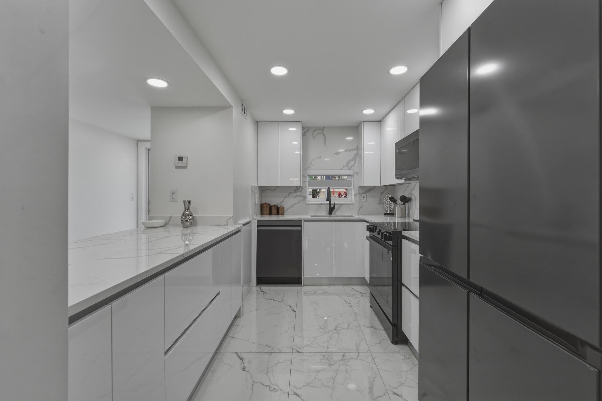 9523 N Hollybrook Lake Drive 103, Pembroke Pines, FL 33025 — photo 14 of 50