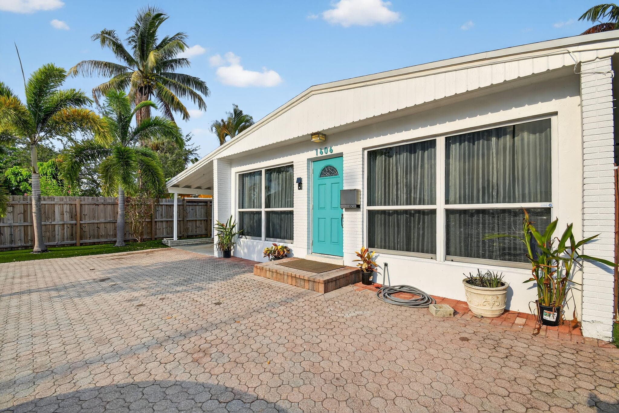 1606 NE 15th Avenue 1606, Fort Lauderdale, FL 33305 — photo 1 of 44
