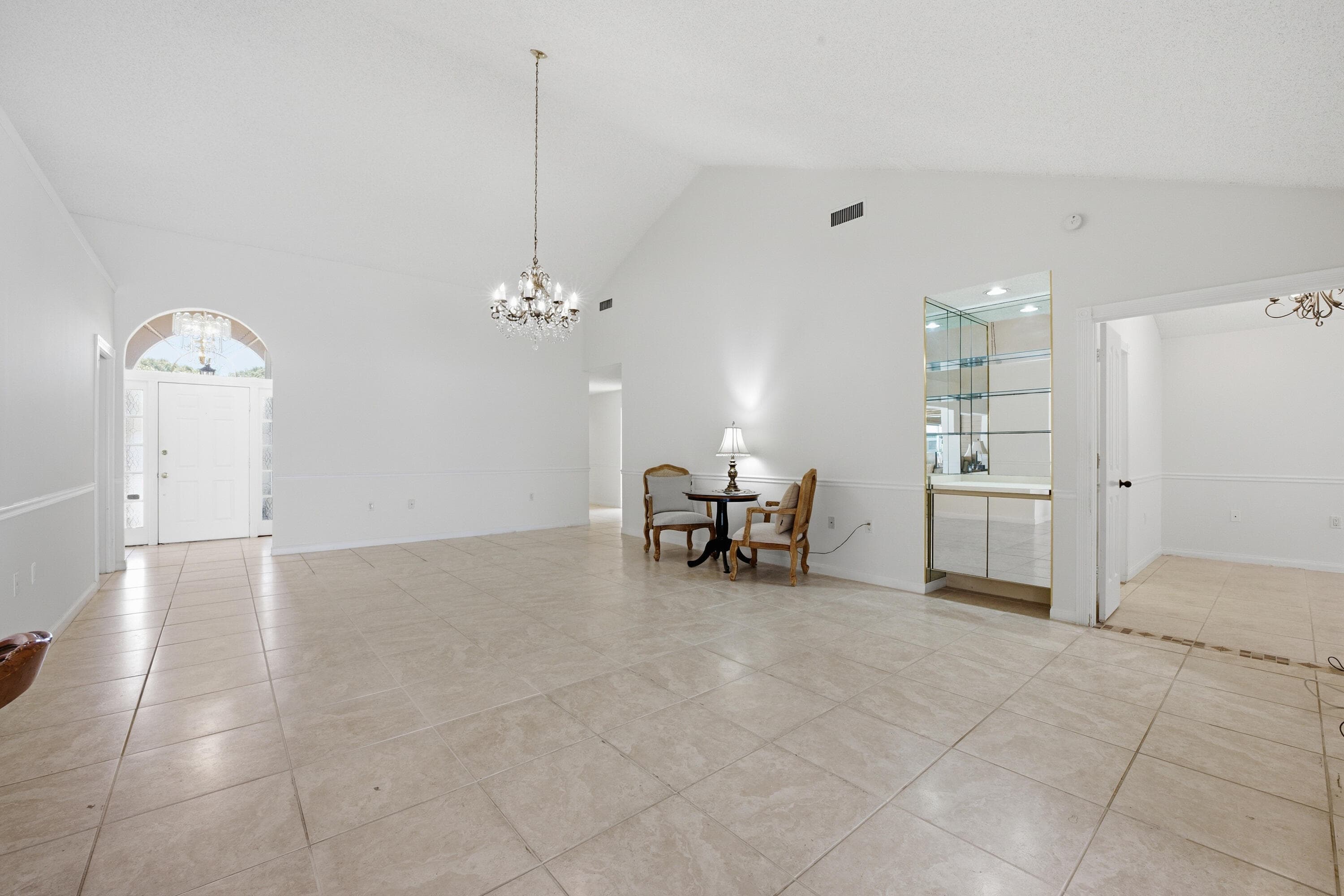 2319 Saratoga Bay Drive, West Palm Beach, FL 33409 — photo 6 of 32