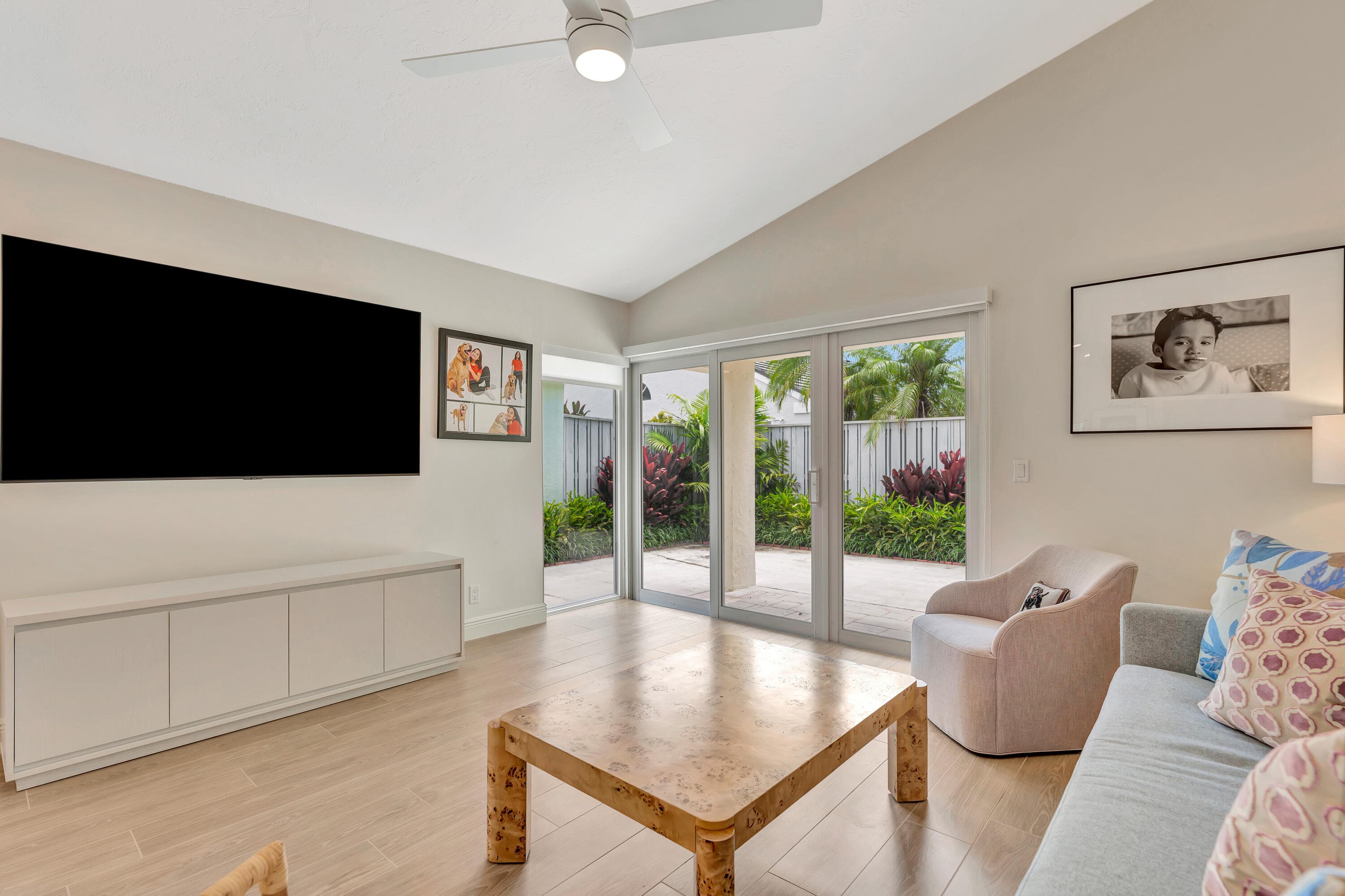 28 Admirals Court, Palm Beach Gardens, FL 33418 — photo 6 of 53