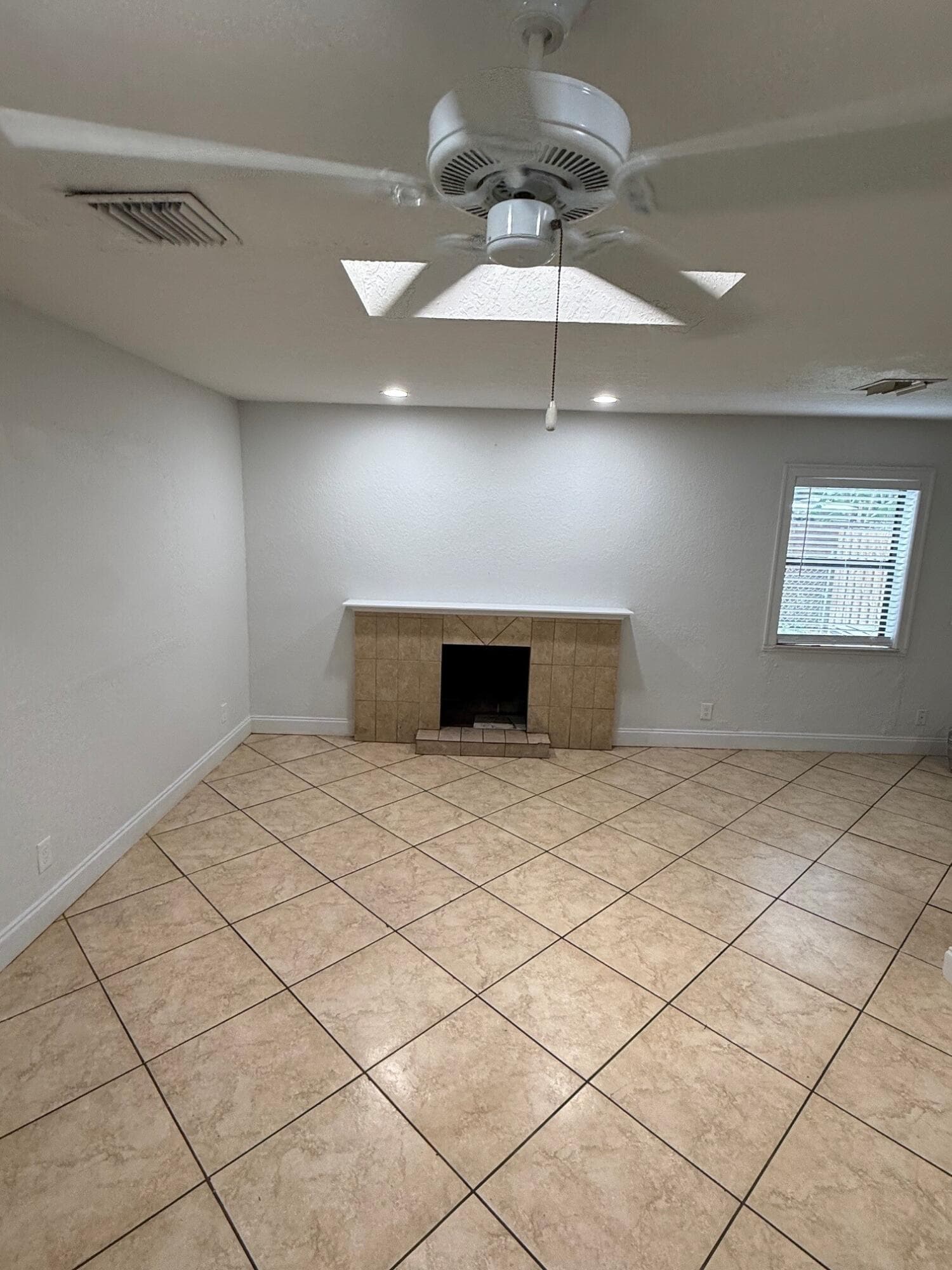 741 Roseland Drive, West Palm Beach, FL 33405 — photo 11 of 15