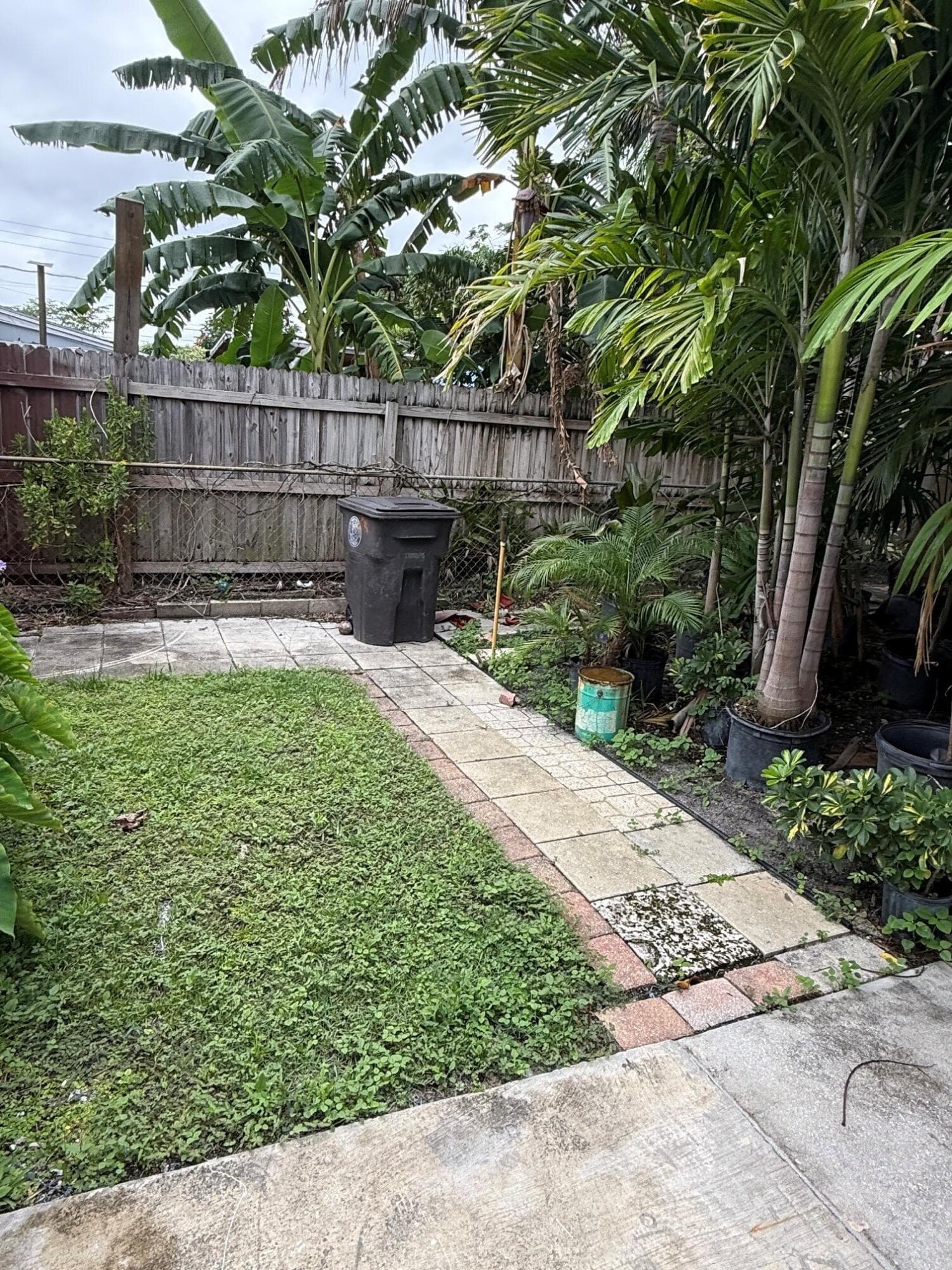 741 Roseland Drive, West Palm Beach, FL 33405 — photo 15 of 15