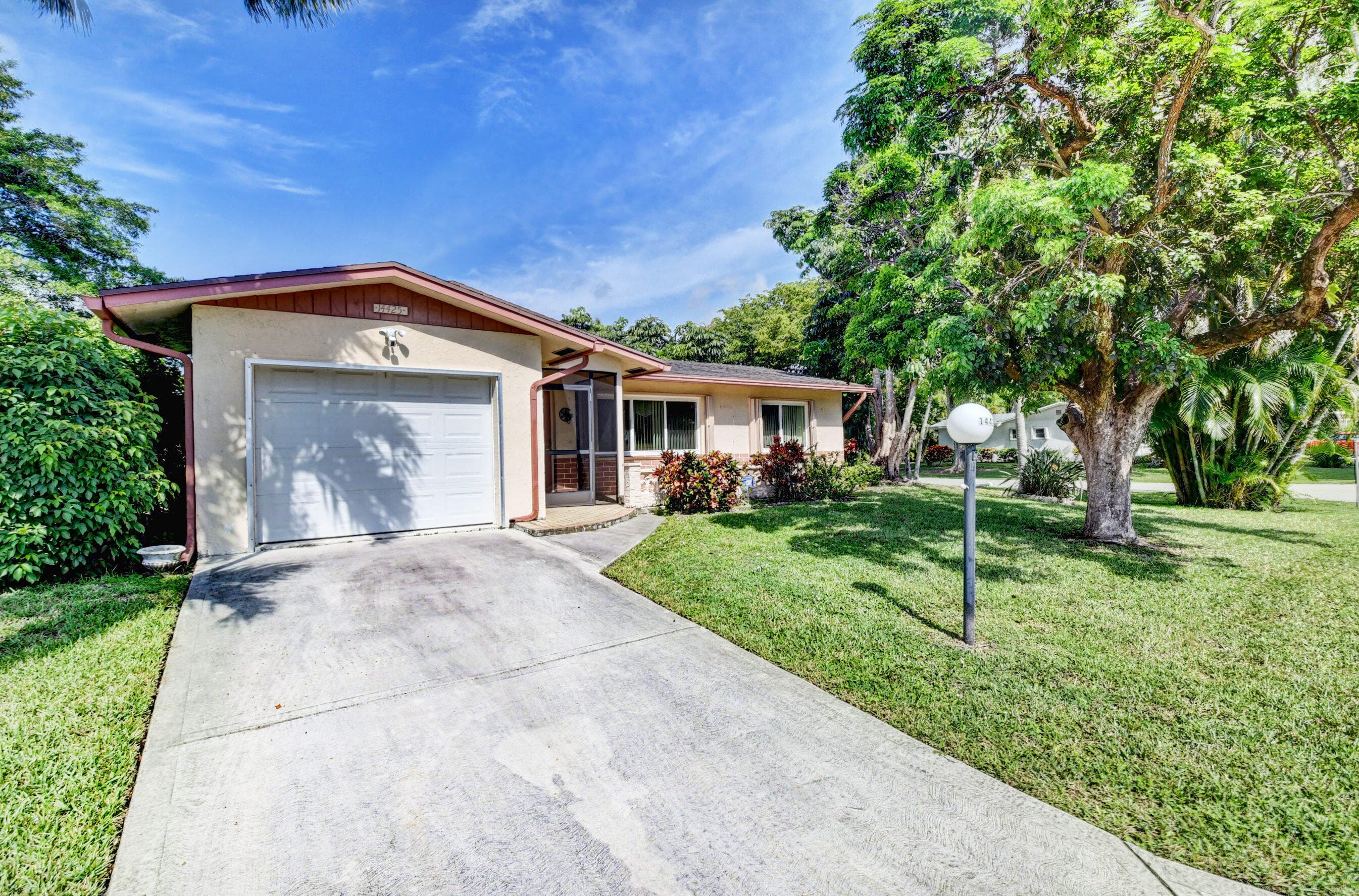 14425 Amapola Way, Delray Beach, FL 33484 — photo 2 of 34