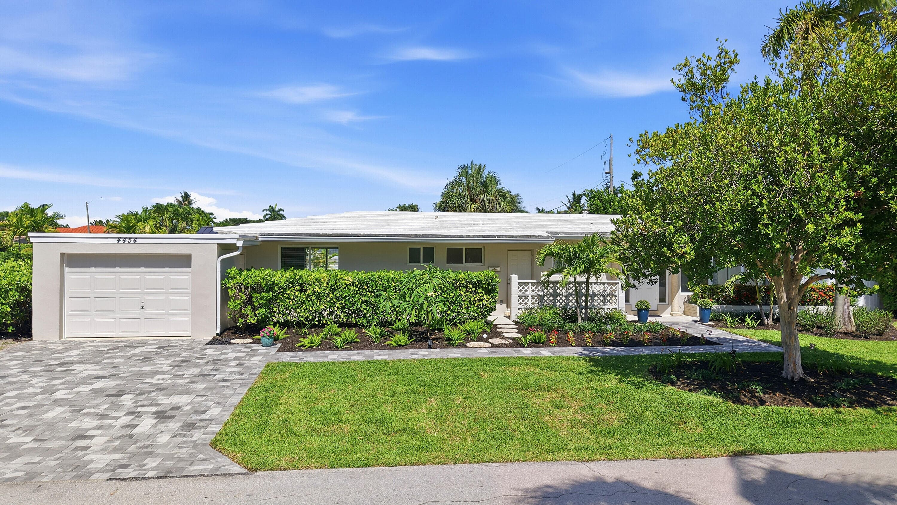 4454 W Tradewinds Avenue W, Lauderdale-By-The-Sea, FL 33308 — photo 3 of 33