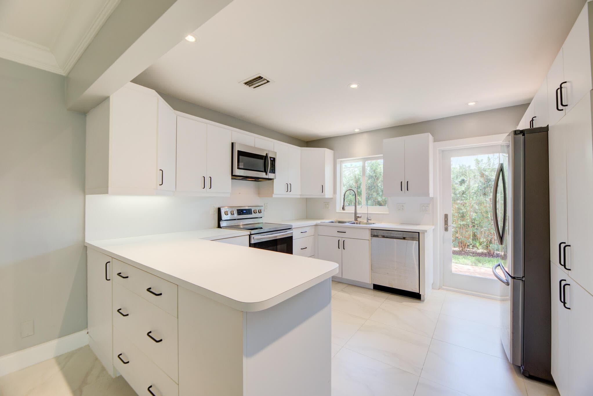 2603 NE 35th Street, Fort Lauderdale, FL 33306 — photo 15 of 39