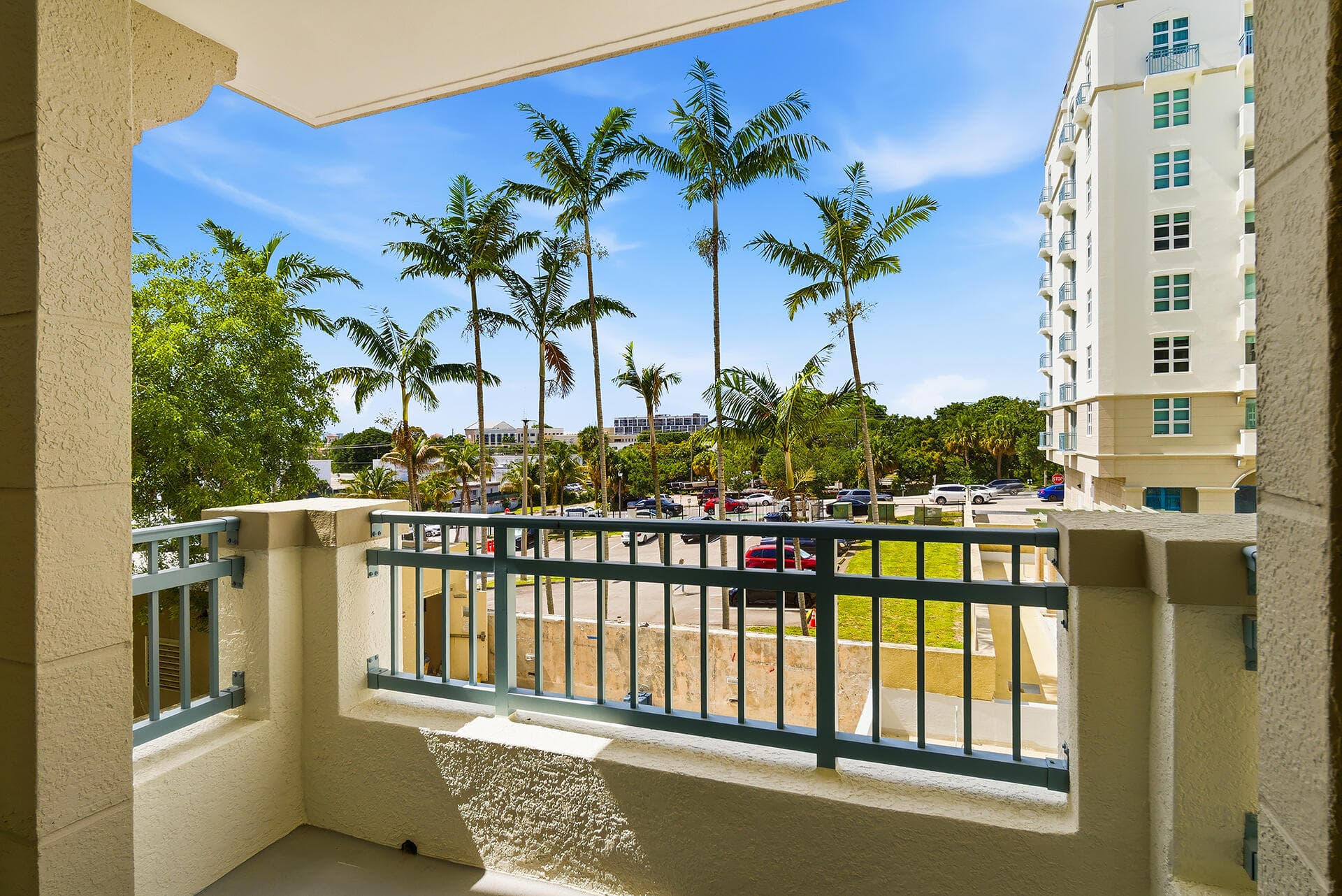 403 S Sapodilla Avenue 218, West Palm Beach, FL 33401 — photo 9 of 26