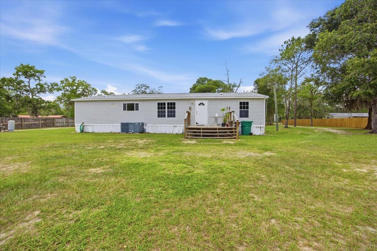 194 Keuka Road, Interlachen, FL 32148 — photo 15 of 22