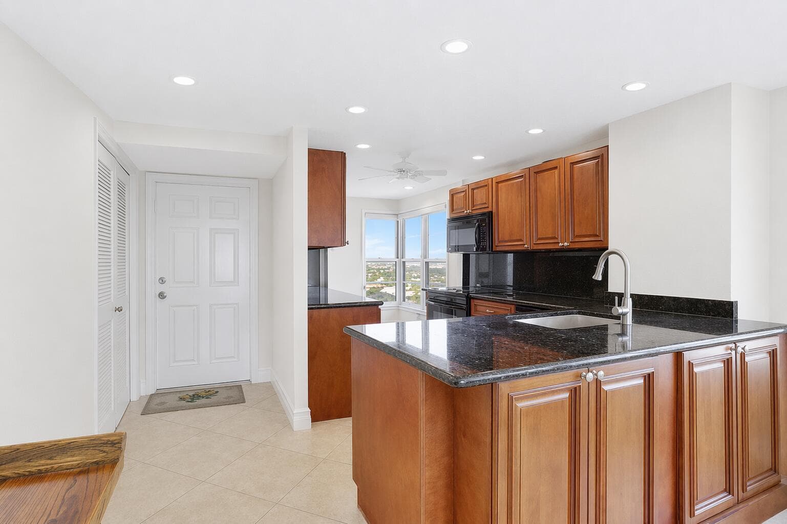 1021 Hillsboro Mile 1108, Hillsboro Beach, FL 33062 — photo 4 of 33