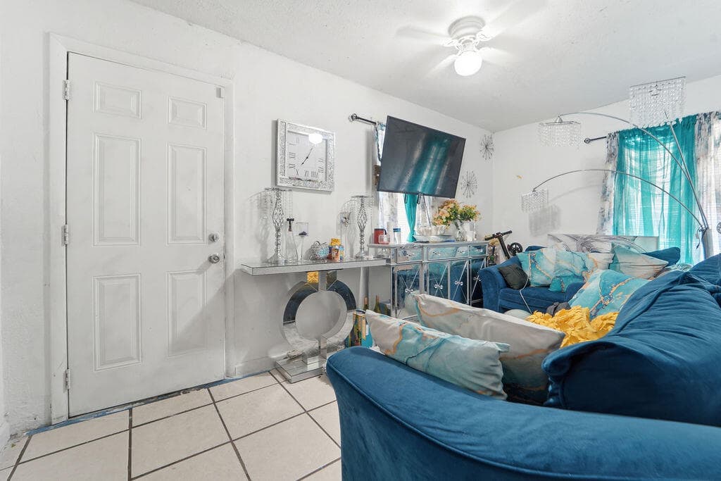 1021 14th Street, West Palm Beach, FL 33401 — photo 10 of 18
