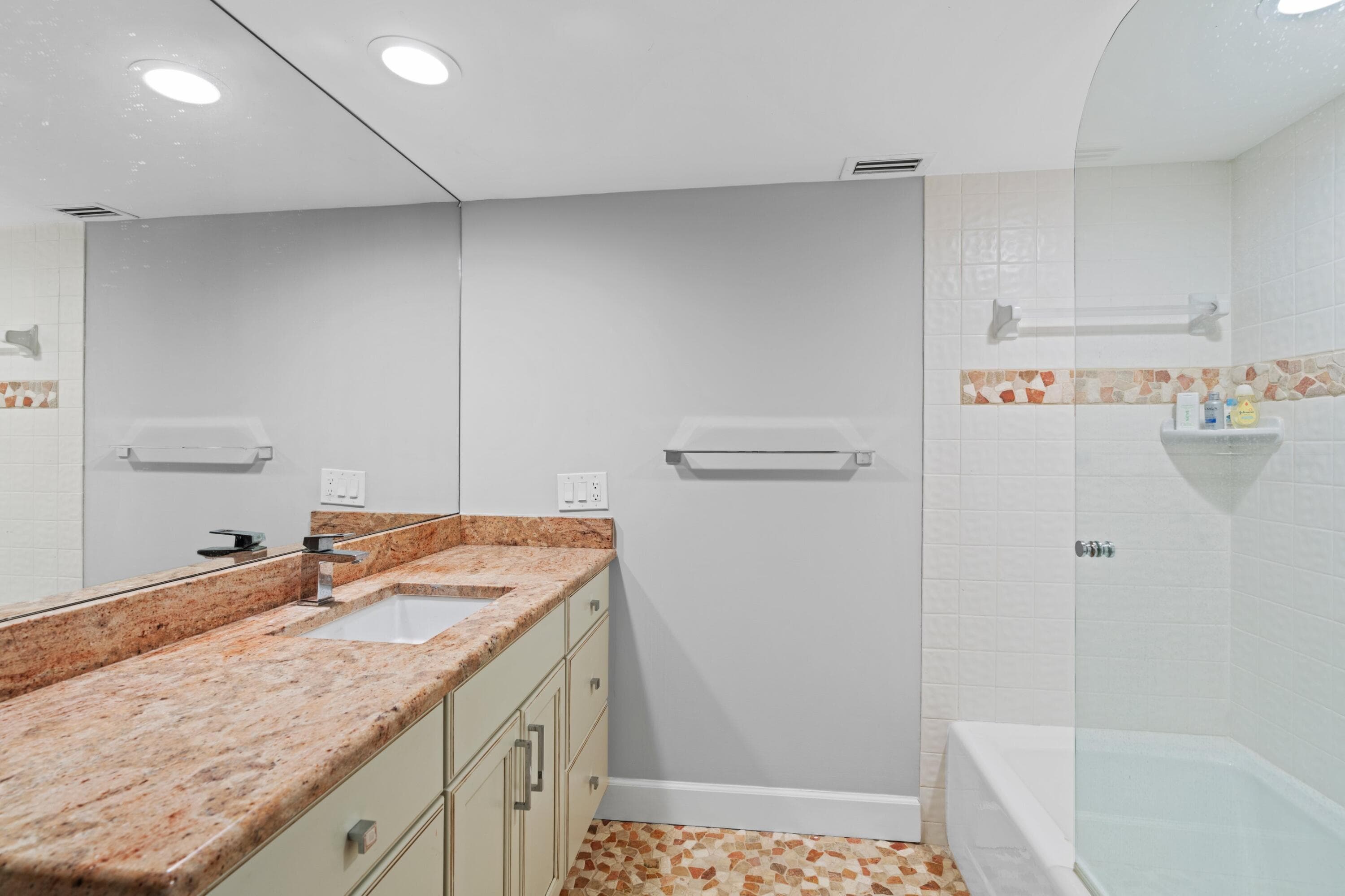 2435 Presidential Way G, West Palm Beach, FL 33401 — photo 27 of 35