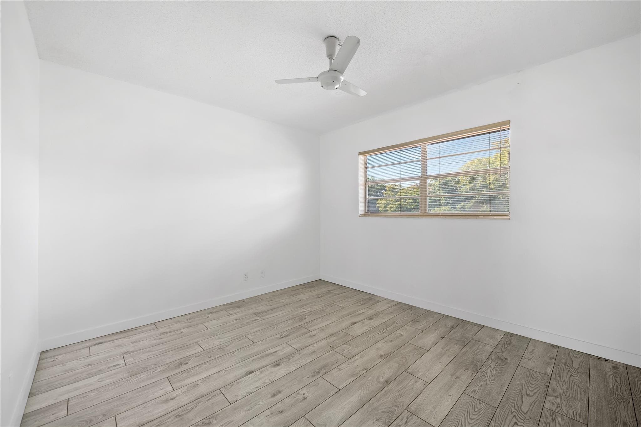 5031 W Oakland Park Boulevard 309, Lauderdale Lakes, FL 33313 — photo 7 of 23