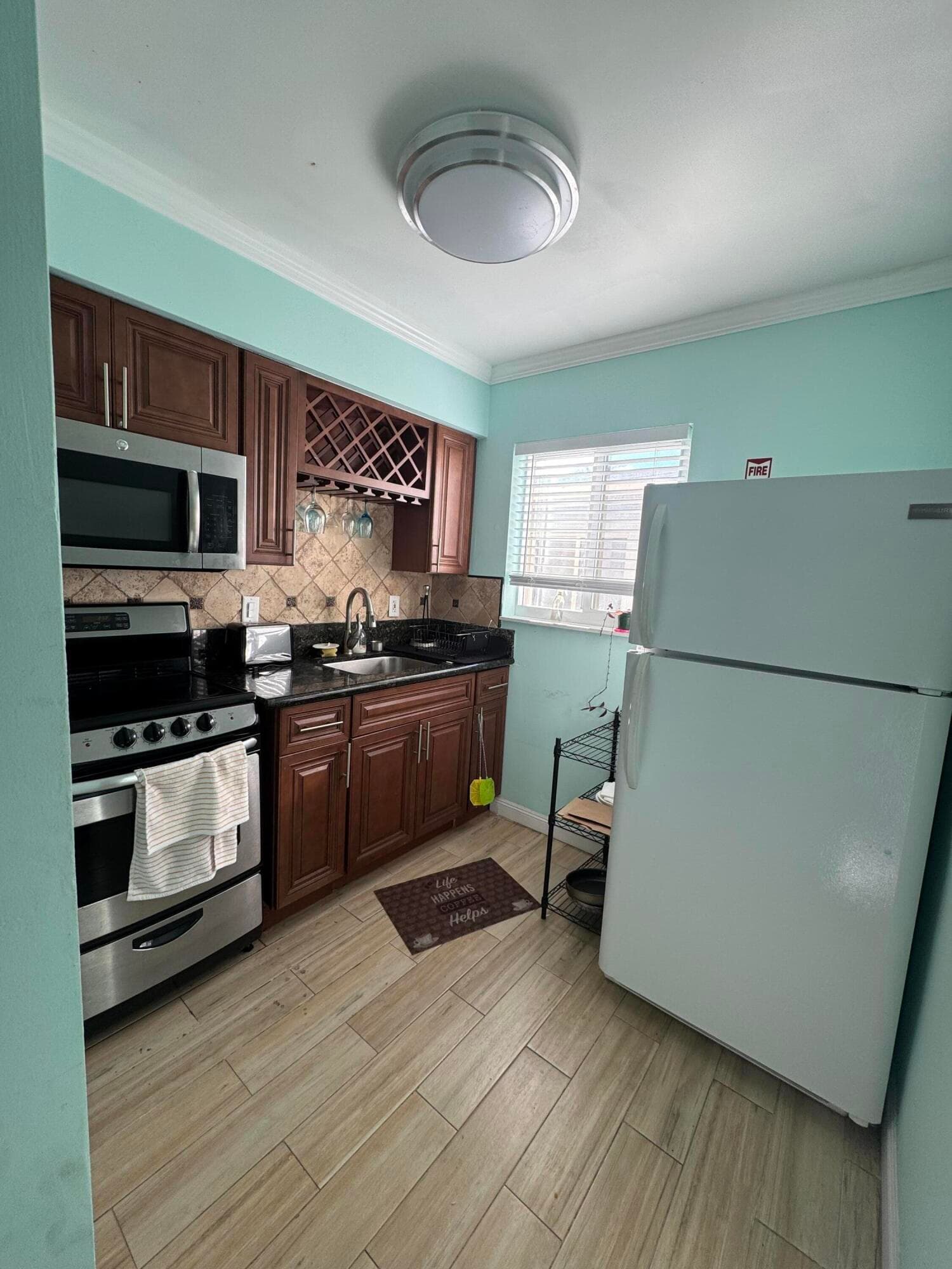 323 Monroe Street 1-6, Hollywood, FL — photo 5 of 7