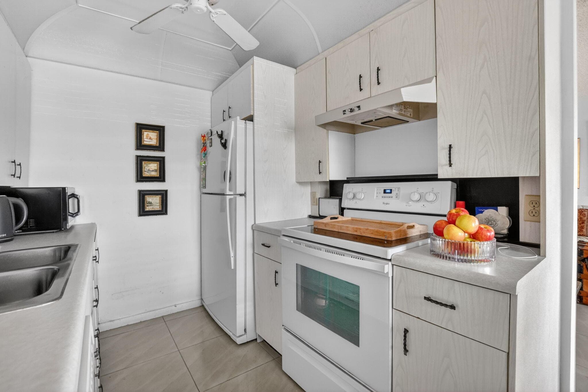 4024 Guildford E 4024, Boca Raton, FL 33434 — photo 8 of 76