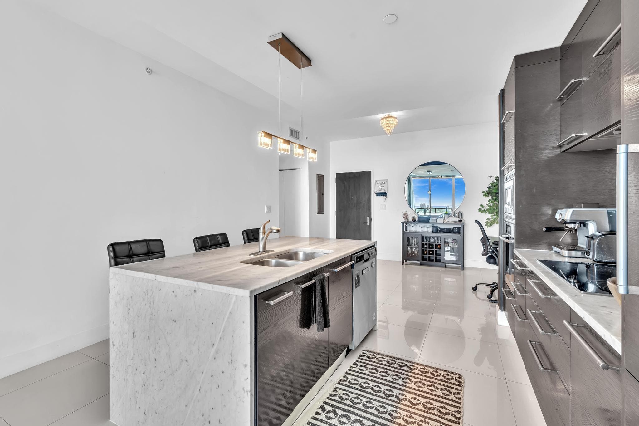 900 Biscayne Boulevard 4703, Miami, FL 33132 — photo 12 of 59