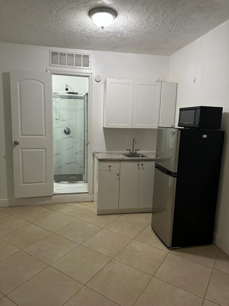 6861 Park Street, Hollywood, FL 33024 — photo 32 of 36