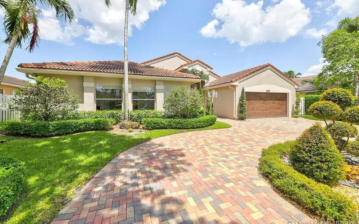 912 NW 132nd Avenue, Sunrise, FL 33325 — photo 5 of 13
