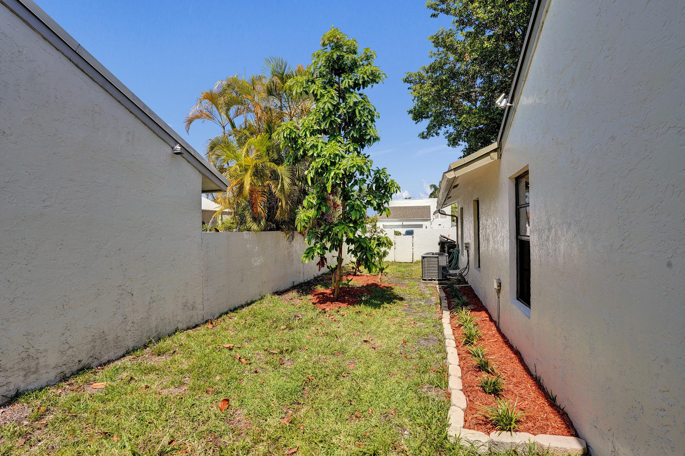 820 NW 21st Way 820, Delray Beach, FL 33445 — photo 33 of 52